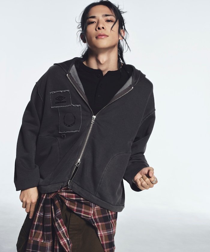 UMBRO UMBRO × ONE OR EIGHT スウェット ジップパーカー 26AW フリークスストア トップス パーカー・フーディー ブラック【送料無料】