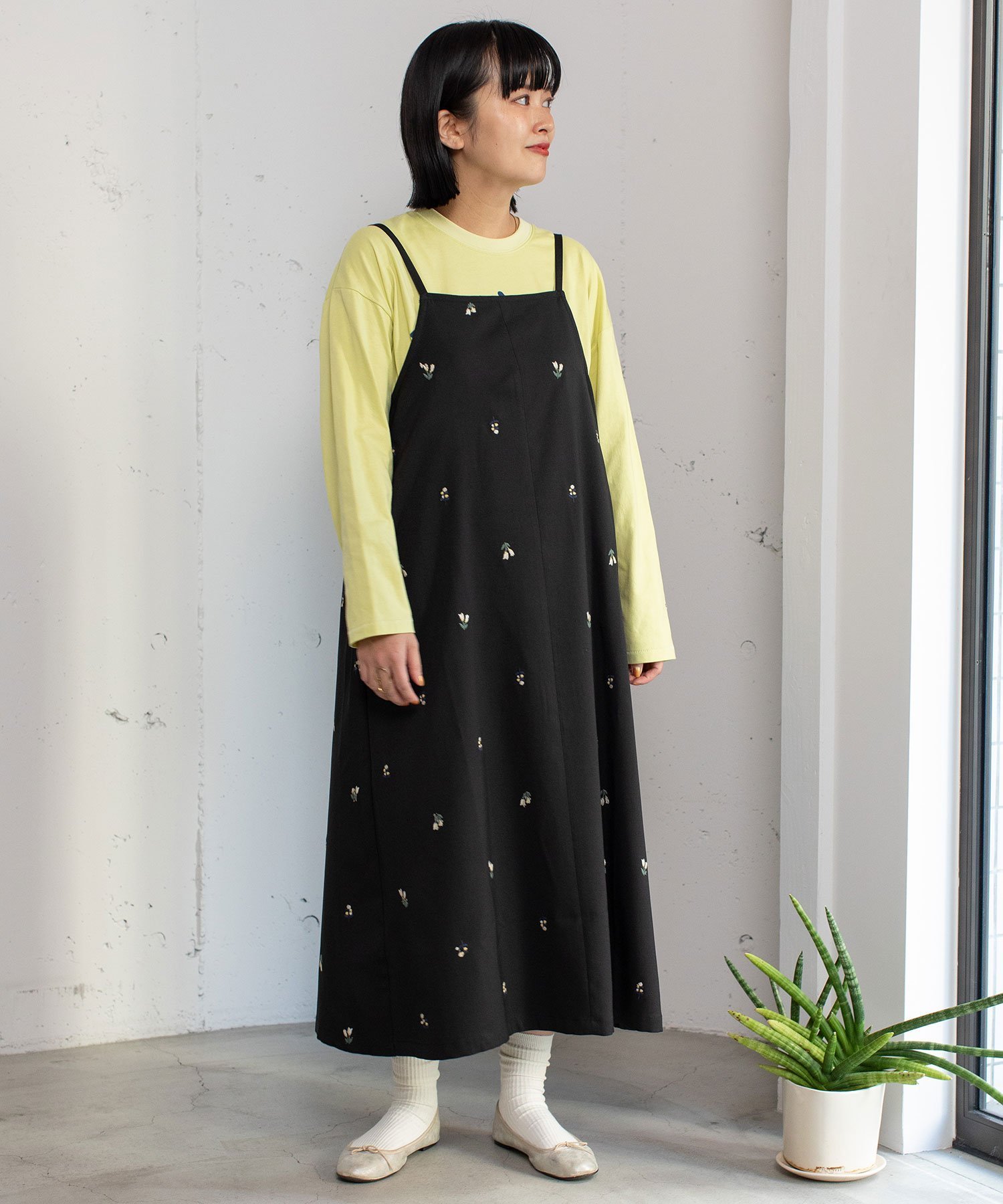 POU DOU DOU フラワー刺繍ジャンパースカート プードゥードゥー ワンピース・ドレス ジャンパースカート ブラック【送料無料】