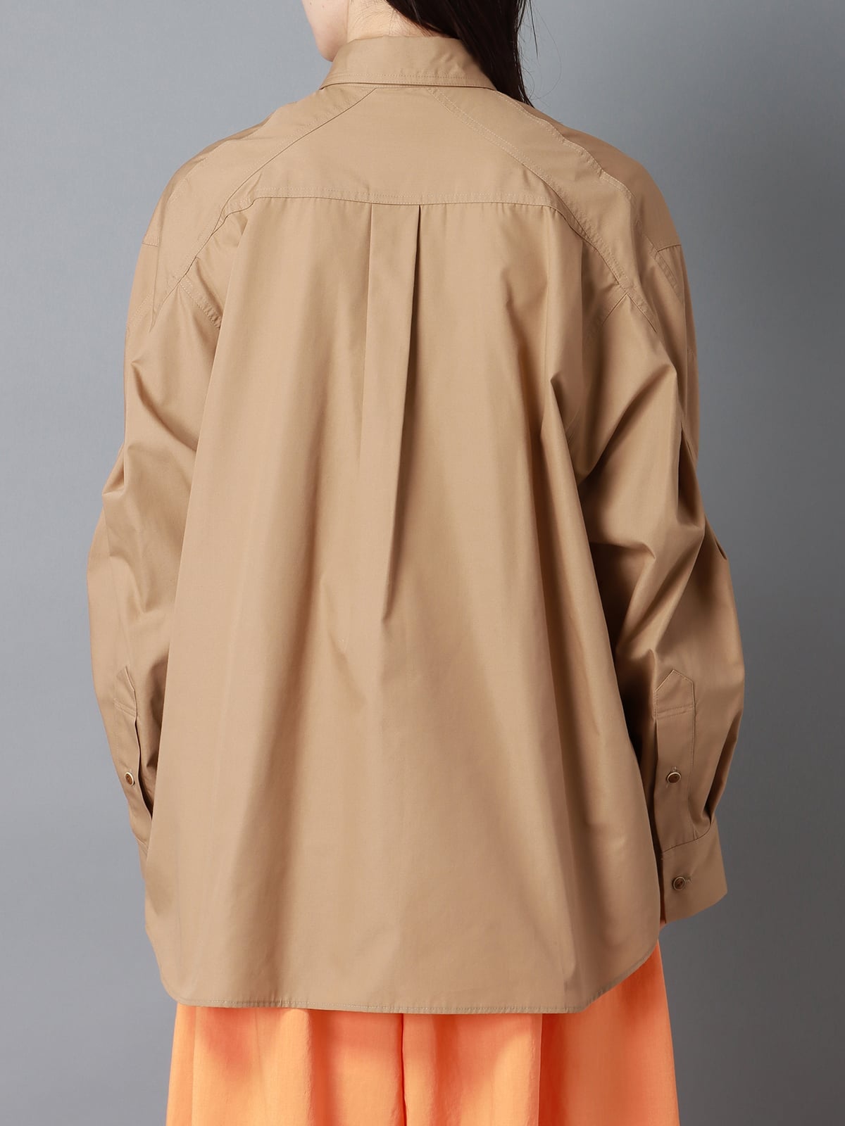 SUIT SQUARE CIS. タックパネルビッグシャツ ウォッシャブル 無地 スーツ スクエア トップス シャツ・ブラウス ベージュ