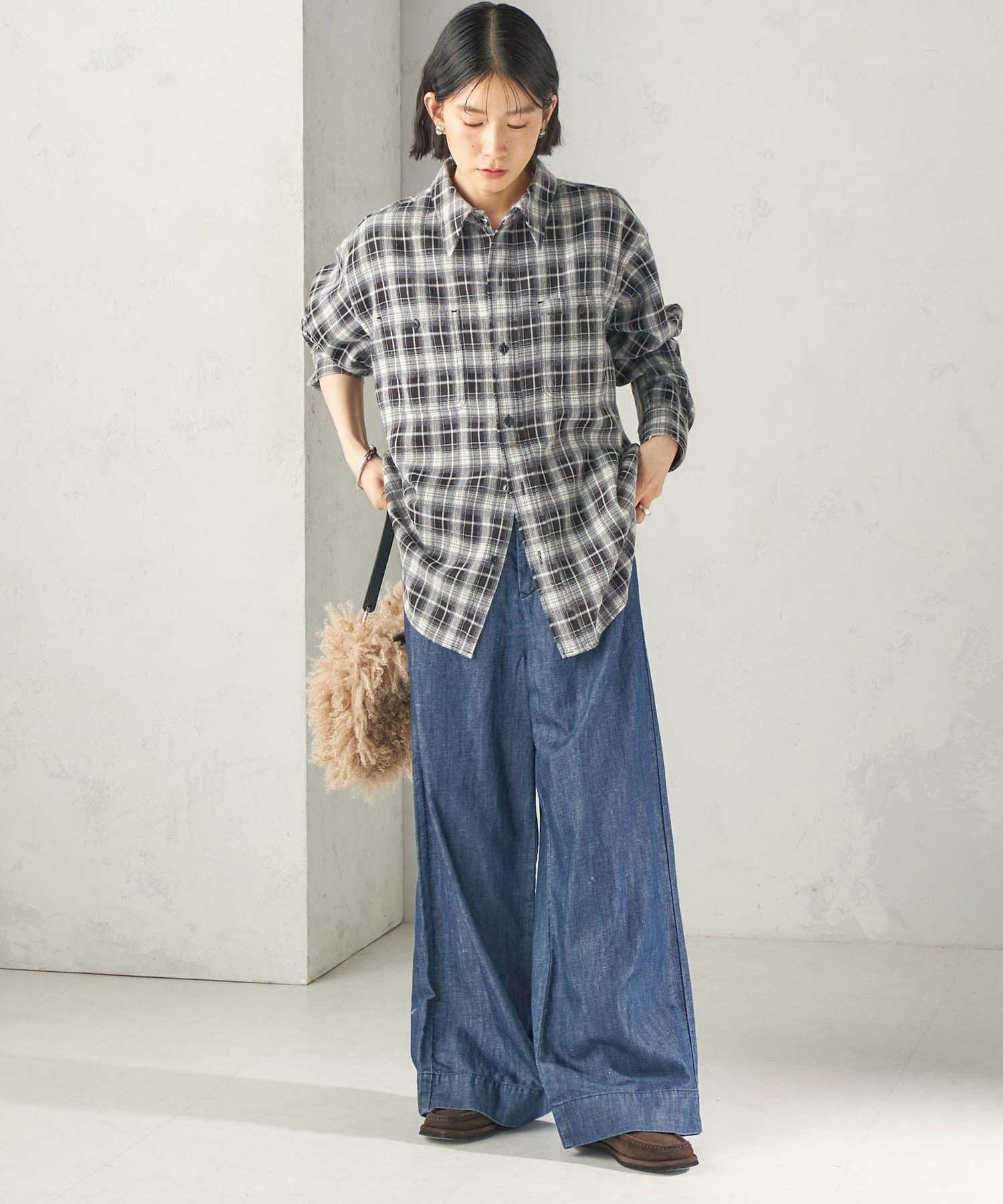 WOMEN 《予約》SHIPS NINE CASE:＜洗濯機可能＞2タック デニム ワイド パンツ シップス パンツ ジーンズ・デニムパンツ ネイビー