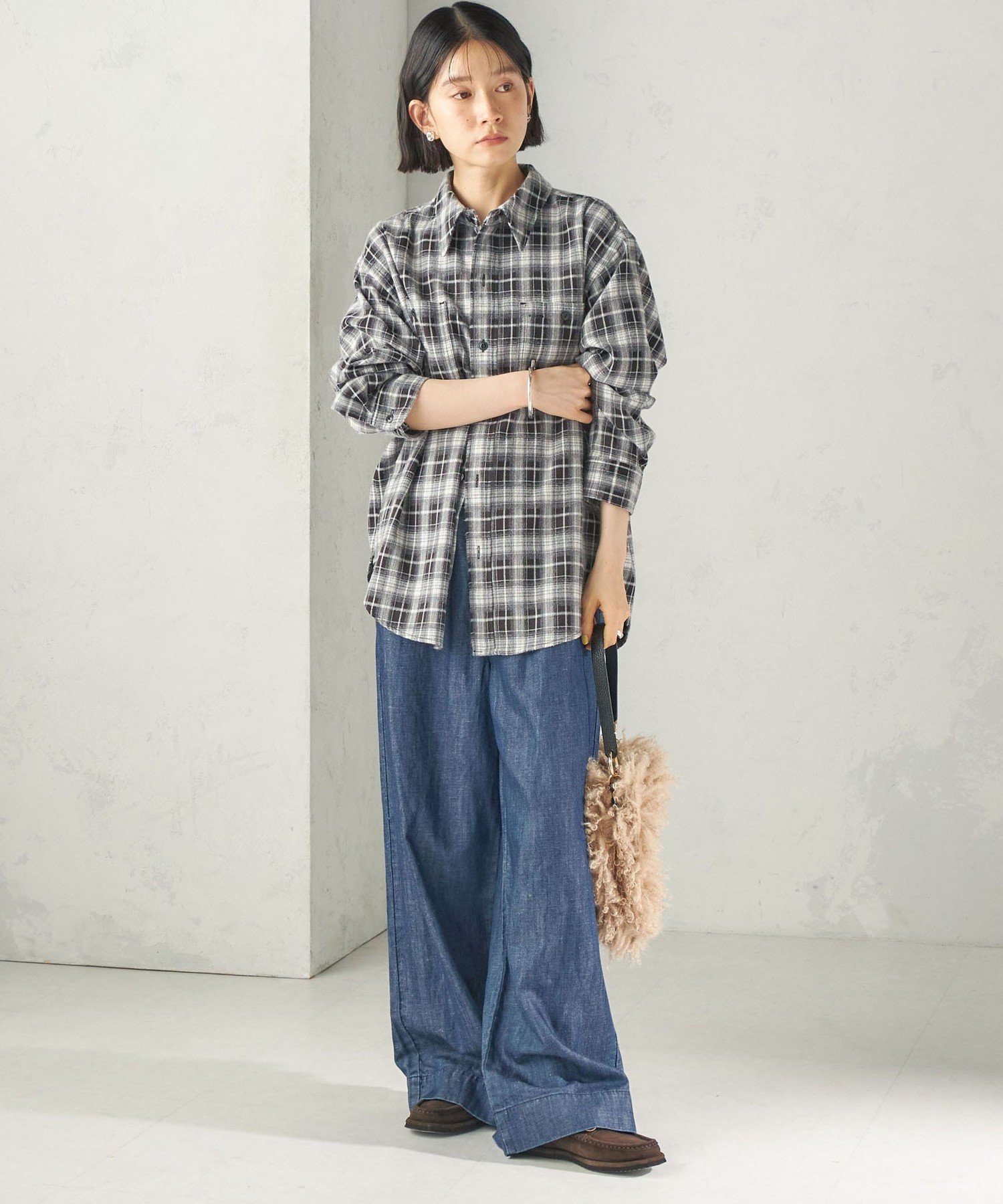 WOMEN 《予約》SHIPS NINE CASE:＜洗濯機可能＞2タック デニム ワイド パンツ シップス パンツ ジーンズ・デニムパンツ ネイビー