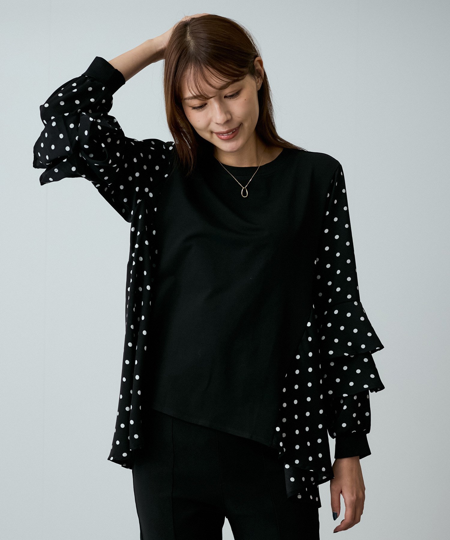 【SALE／50%OFF】JAYRO ドット柄ティアード袖プルオーバー ジャイロ トップス その他のトップス ブラック