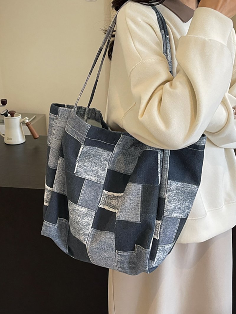 Doux Belle タイル柄デニムトートバッグ ドゥー・ベル バッグ トートバッグ ブラック(4)