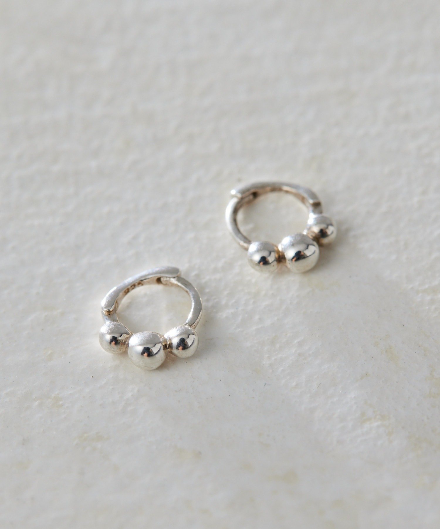 ear PAPILLONNER 《スターリングシルバー使用/キャッチレス》ミニミニスリーフープ...