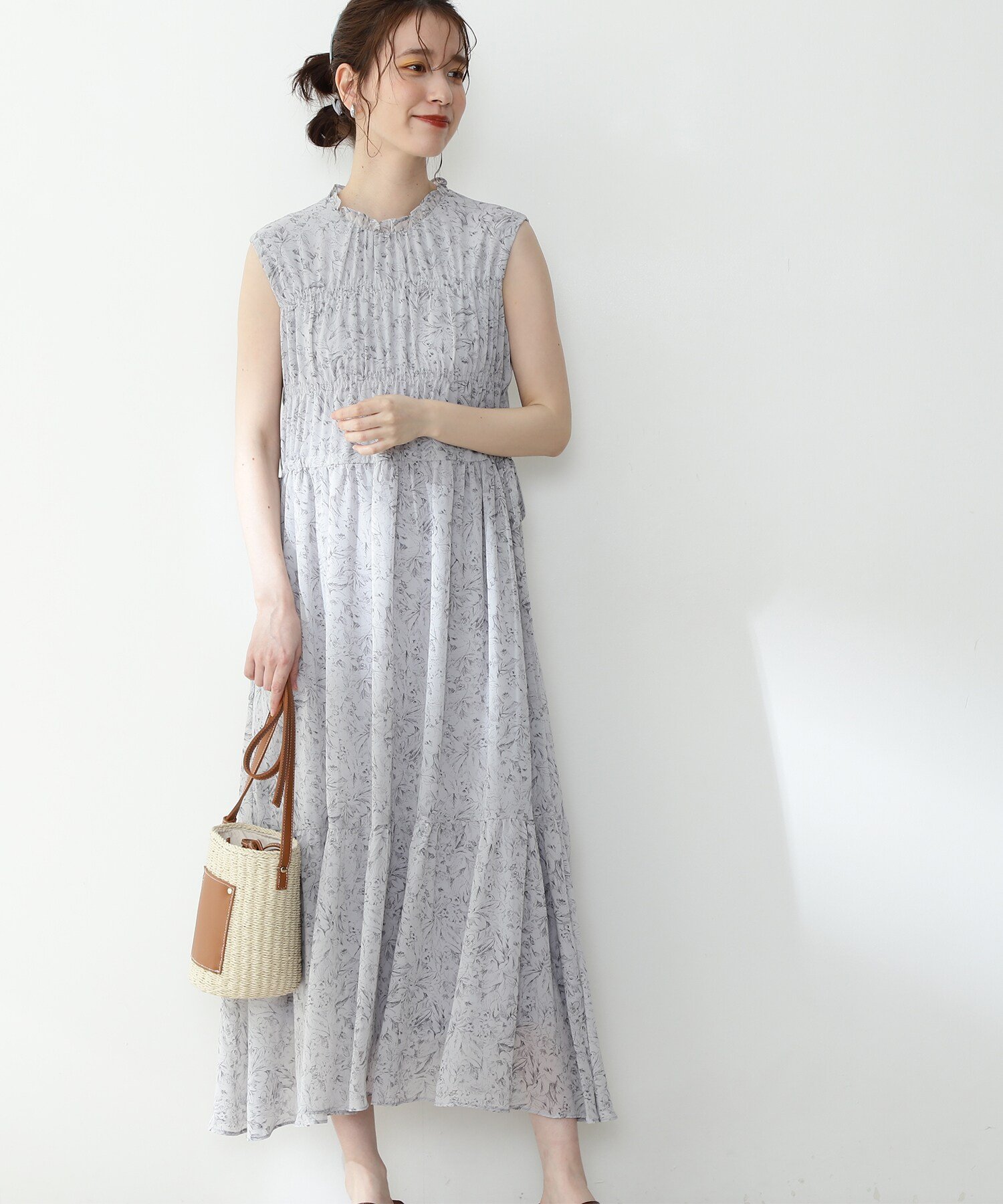 N. Natural Beauty Basic フラワープリントシャーリングワンピース《S Size Line》 エヌ ナチュラルビューティーベーシック* ワンピース・ドレス ワンピース グレー ホワイト【送料無料】