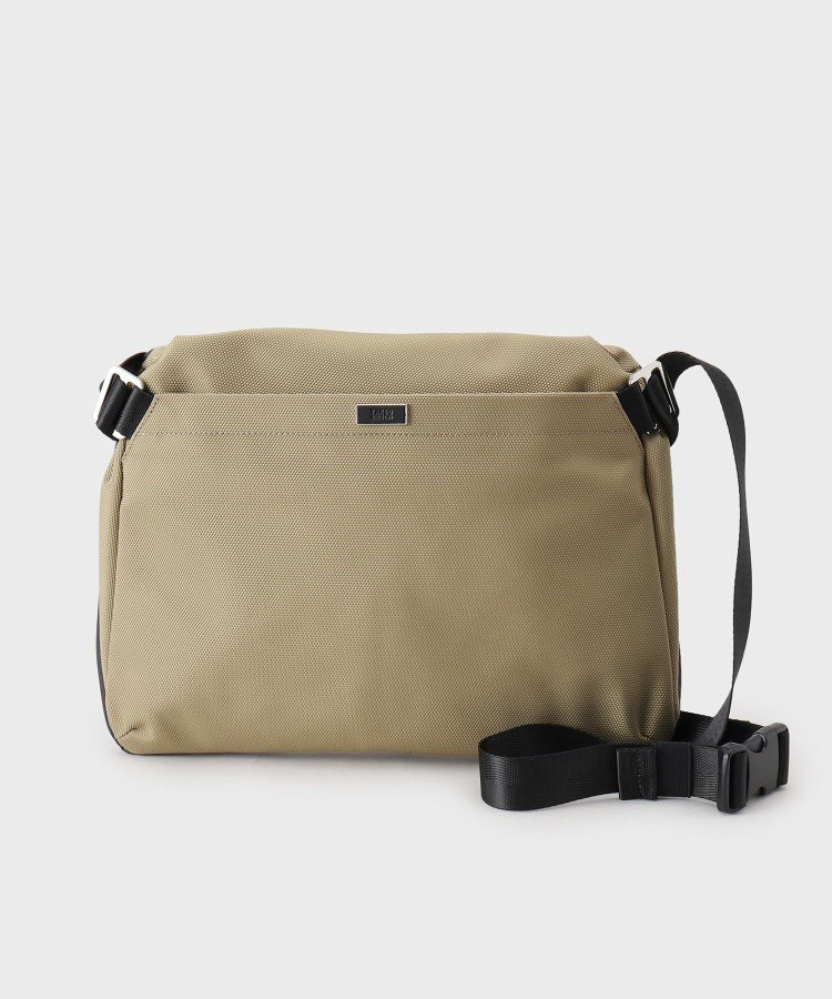 タケオキクチ 定価24200円 A4サイズ ショルダーバッグ 超撥水加工 軽量 takeo-723102.jpg