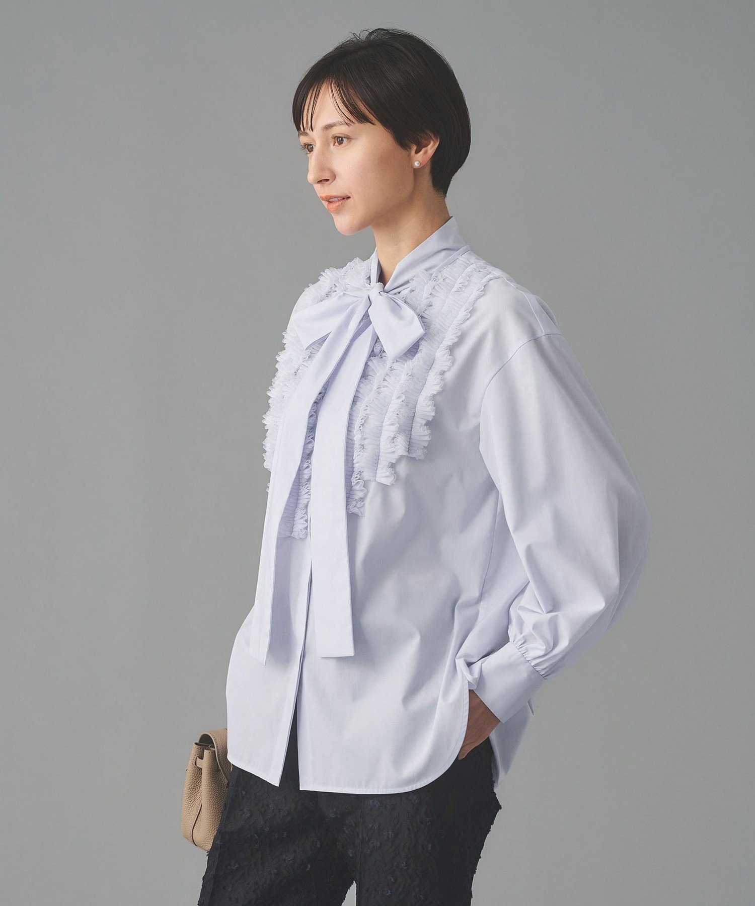 UNITED ARROWS タックフリル ボウ ブラウス ユナイテッドアローズ トップス シャツ・ブラウス ネイビー ホワイト ブルー【送料無料】のサムネイル