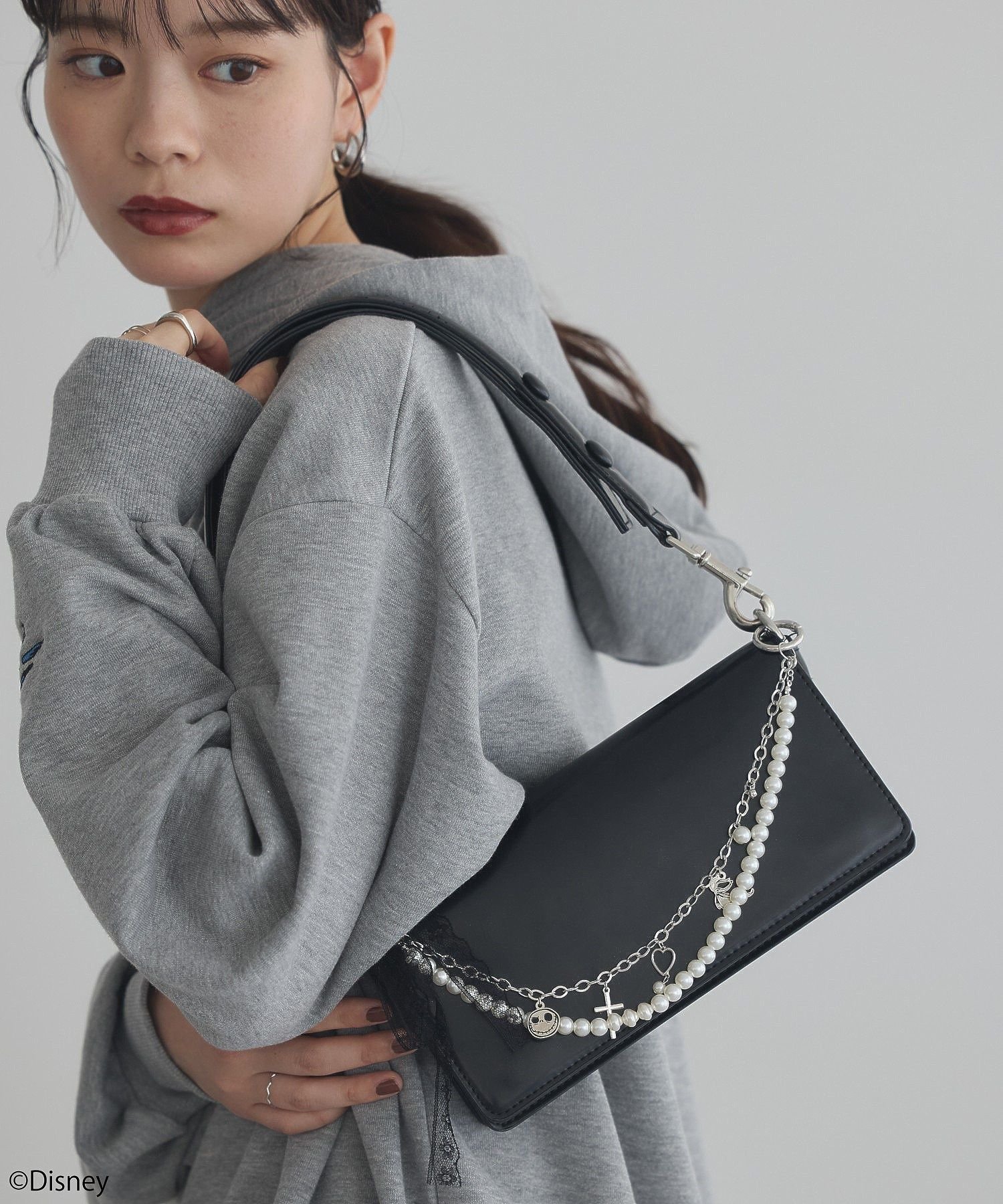 earth music&ecology ナイトメア/レースリボン付きチャーム アースミュージック&エコロジー アクセサリー・腕時計 その他のアクセサリー・腕時計 シルバー ゴールドのサムネイル