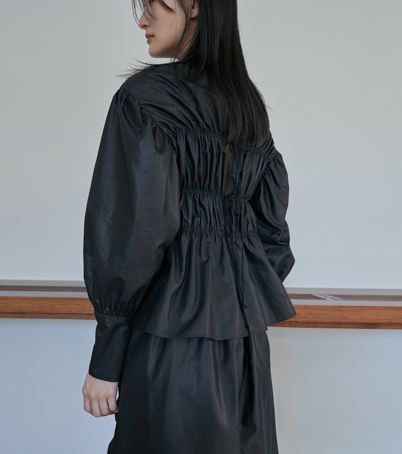 LE CIEL BLEU バックリボンシャーリングブラウス / Back Ribbon Shirring Blouse ルシェルブルー トップス シャツ・ブラウス ブラック ホワイト