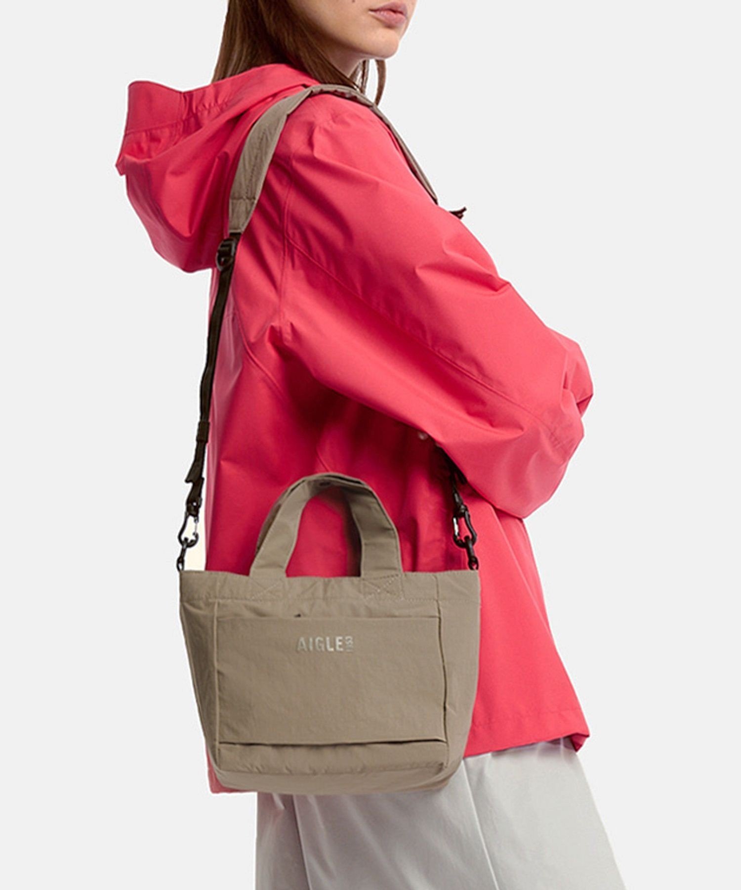 AIGLE 撥水 ネイバーフッド 2way ショルダーバッグ 4L エーグル バッグ ショルダーバッグ ブラウン ブラック【送料無料】