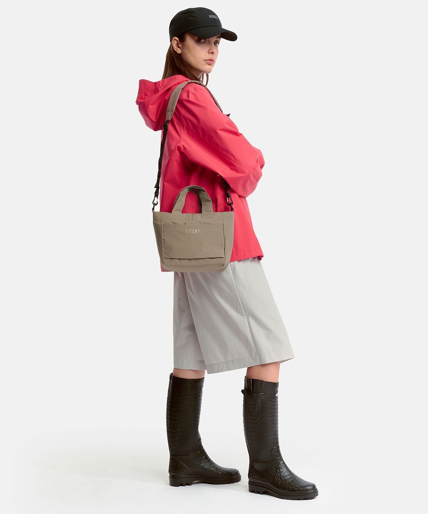 AIGLE 撥水 ネイバーフッド 2way ショルダーバッグ 4L エーグル バッグ ショルダーバッグ ブラウン ブラック【送料無料】