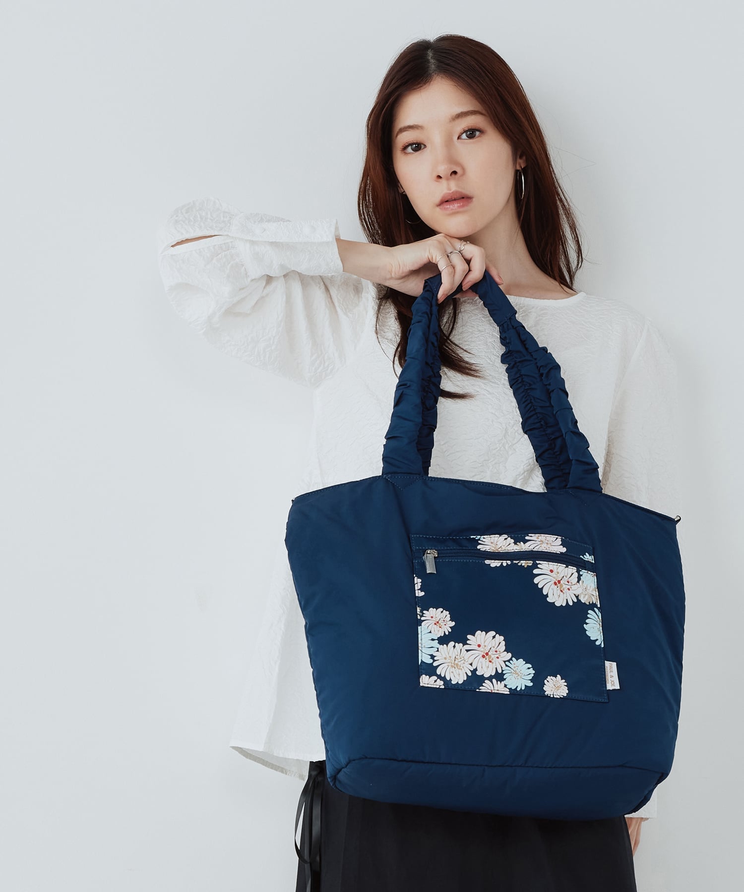 PAUL & JOE PAUL & JOE ACCESSOIRES (ポール&ジョーアクセソワ) トラベルトート(クリザンテーム) エルゲイス バッグ トートバッグ ネイビー ベージュ【送料無料】