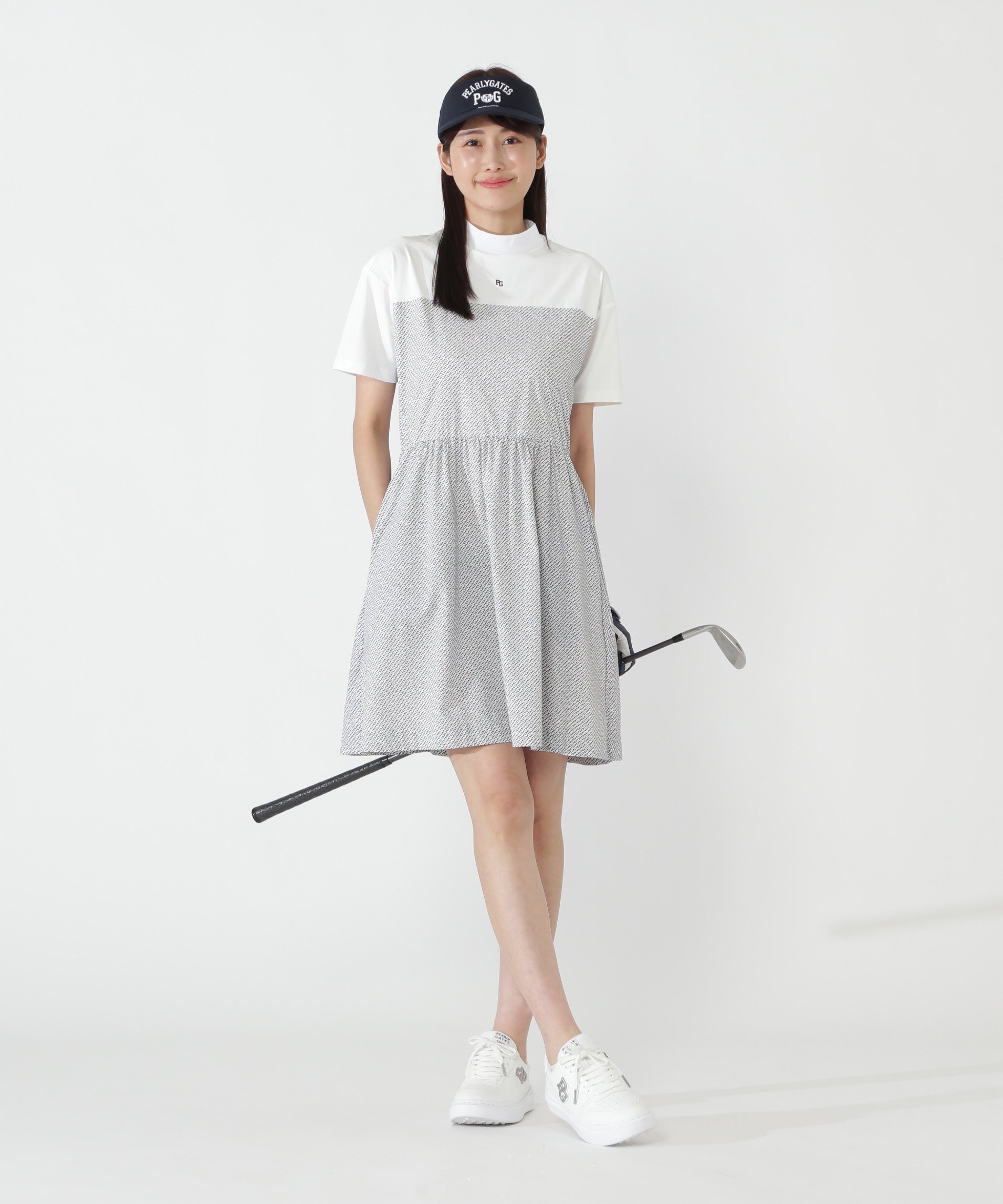 PEARLY GATES ナイロンアクティブストレッチワンピース ＜ロゴ総柄＞ パーリーゲイツ ワンピース・ドレス その他のワンピース・ドレス ホワイト