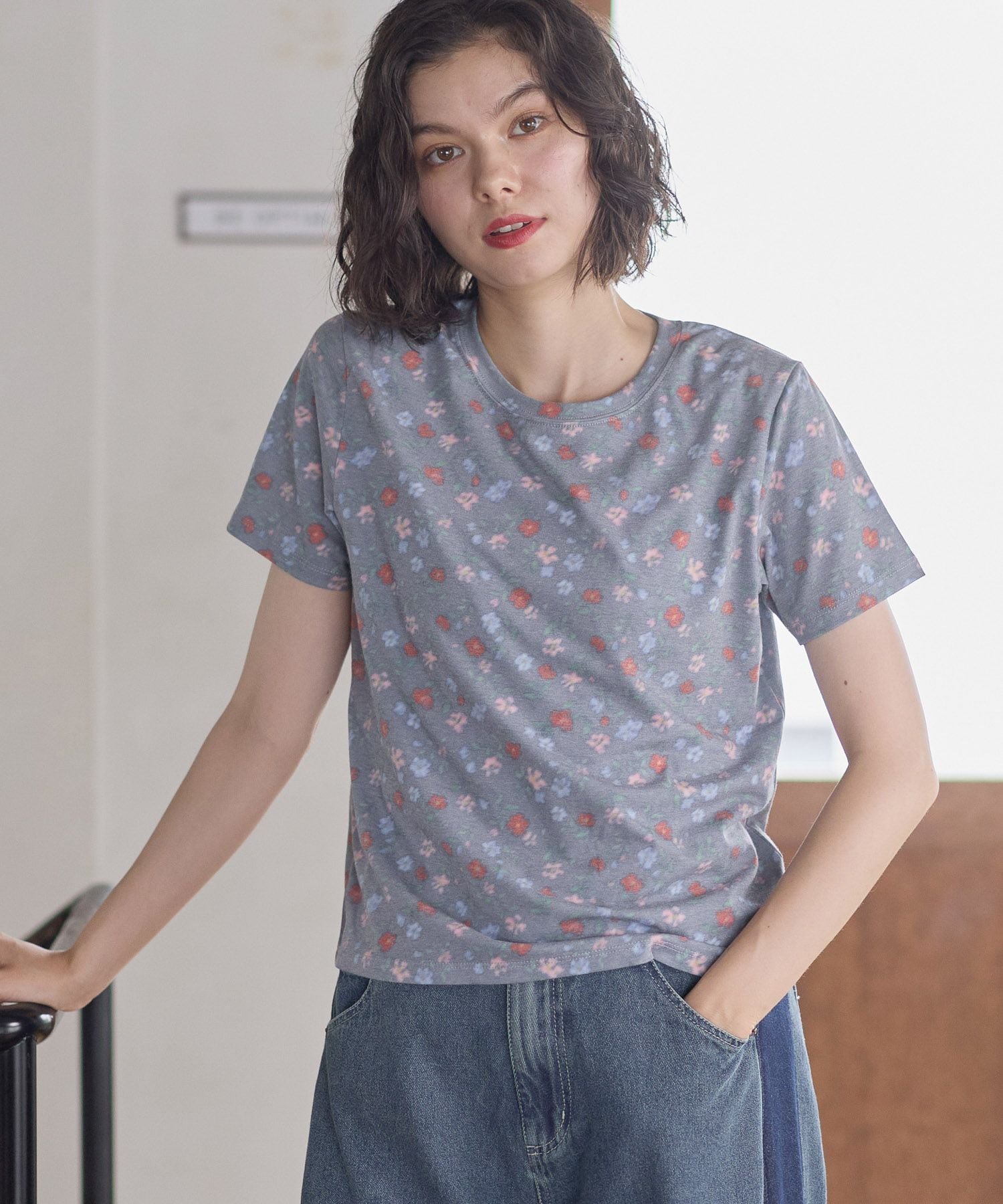 niko and ... 総柄チビプリントTシャツ ニコアンド トップス カットソー・Tシャツ