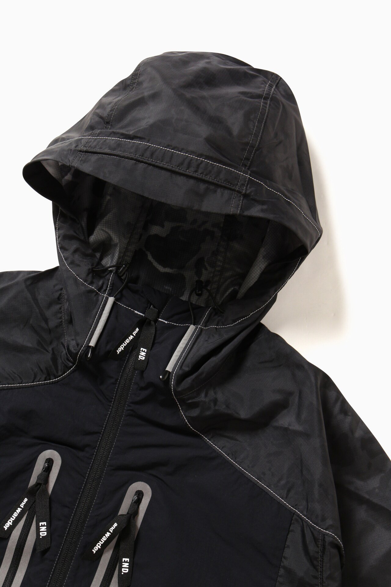 and wander printed nylon jacket アンドワンダー ジャケット・アウター その他のジャケット・アウター グレー【送料無料】