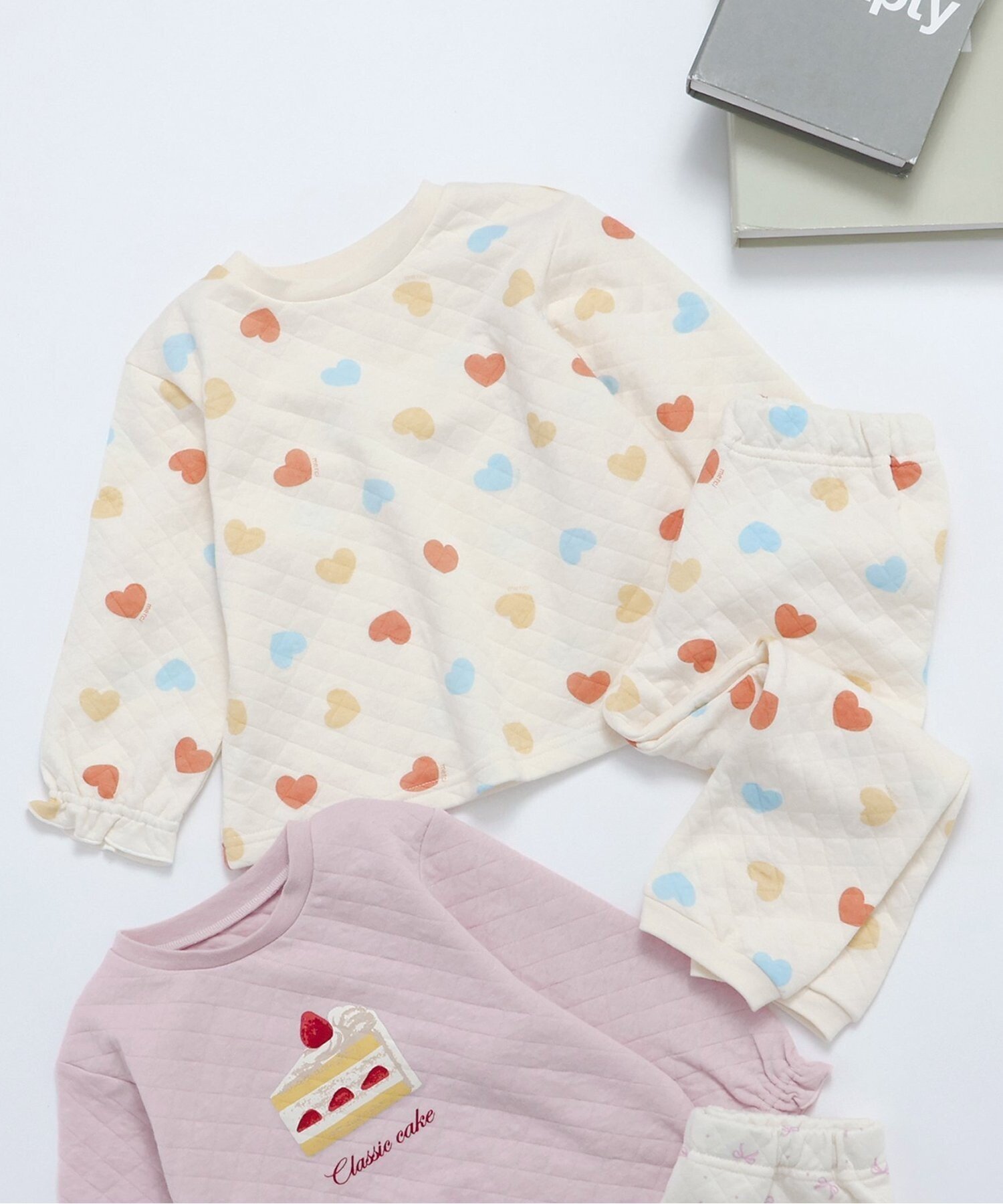 【SALE／16%OFF】apres les cours ハート&ケーキモチーフキルトパジャマ エフオーオンラインストア イ..