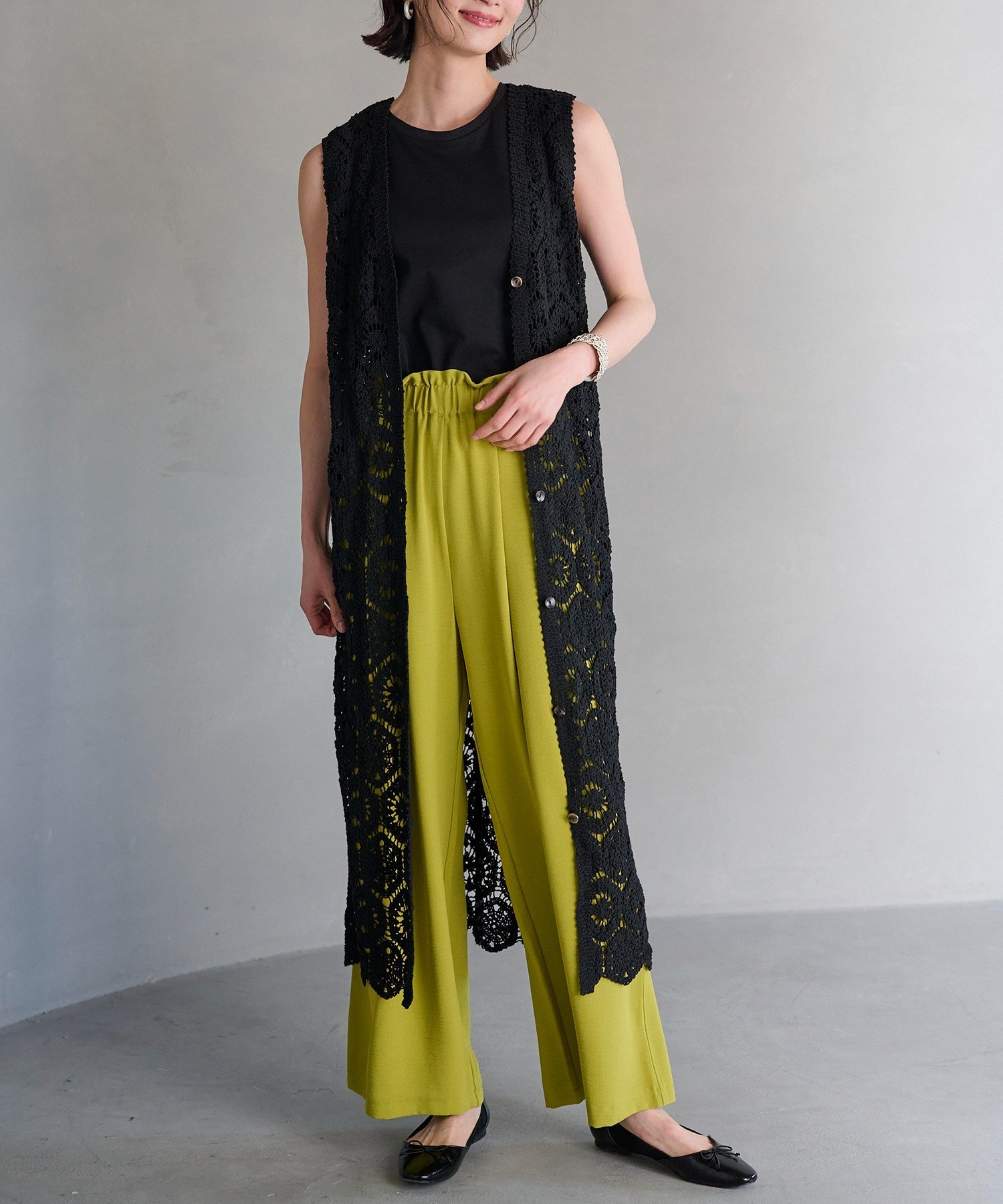 【SALE／6%OFF】Ranan かぎ針風ロングジレ ラナン トップス ベスト・ジレ ブラック ベージュ【送料無料】のサムネイル