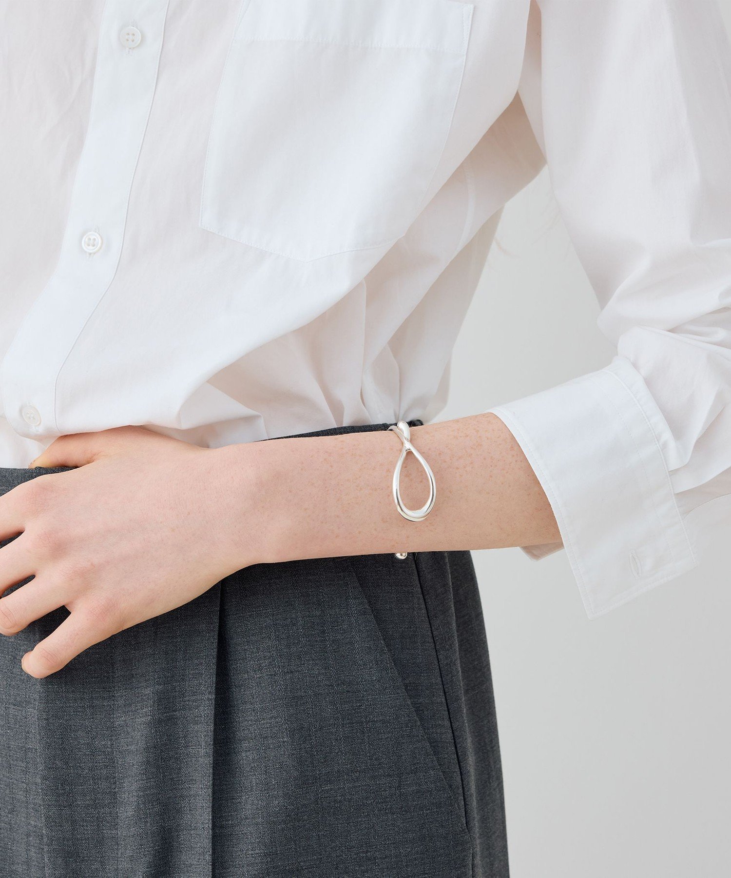 TOMORROWLAND GOODS BULBS CAMPSIS GRANDIFLORA オープンバングル トゥモローランド アクセサリー・腕時計 ブレスレット・バングル シルバー【送料無料】