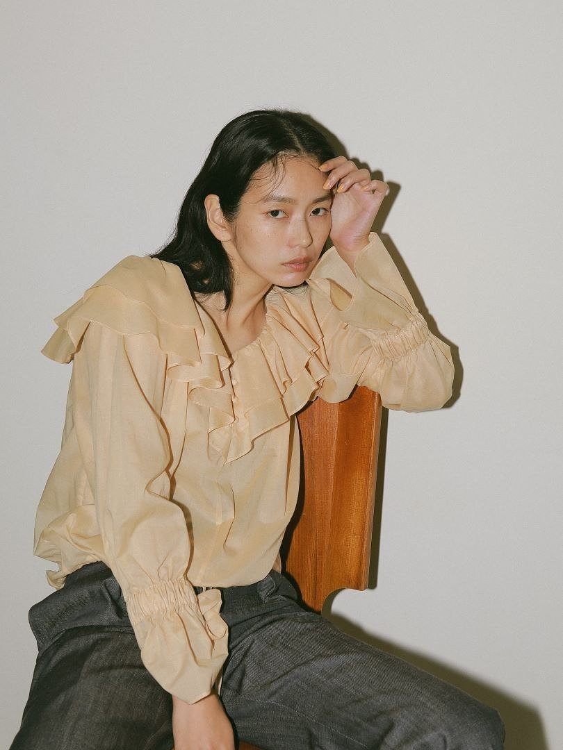 【SALE／10%OFF】CASA FLINE ラッフルカラーボリュームブラウス カーサフライン トップス シャツ・ブラウス ベージュ オレンジ ホワイト【送料無料】のサムネイル