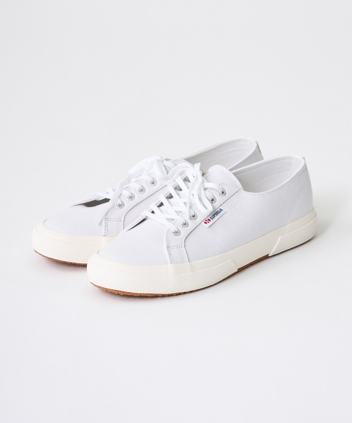 YVON 《Men's》スペルガレザーフラットスニーカー《SUPERGA》2750 アンラインナッパ イヴォン シューズ・靴 スニーカー ホワイト【送料無料】