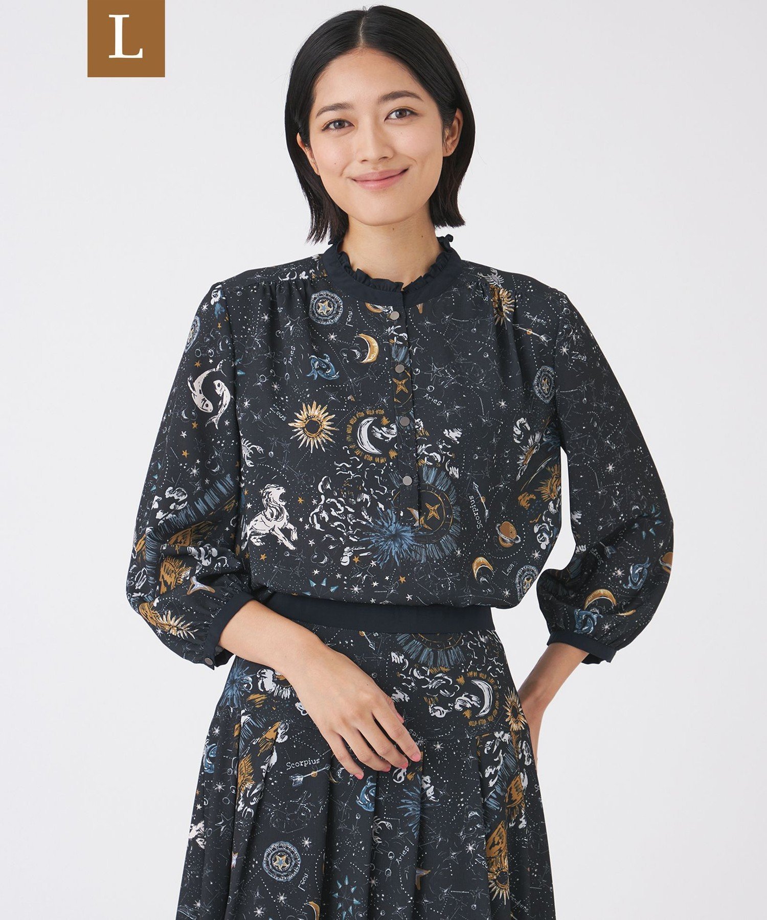 TRANS WORK 【L】【ウォッシャブル】コスモ柄プリントブラウス サンヨー エルサイズ トップス シャツ・ブラウス ネイビー【送料無料】