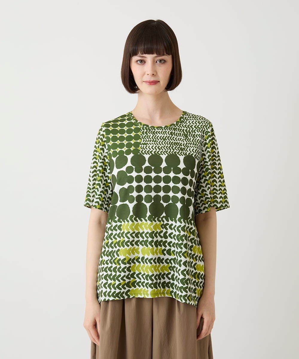 HIROKO BIS グラフィカルデザインカットソー /洗濯機で洗える ヒロコ ビス トップス カットソー・Tシャツ グリーン