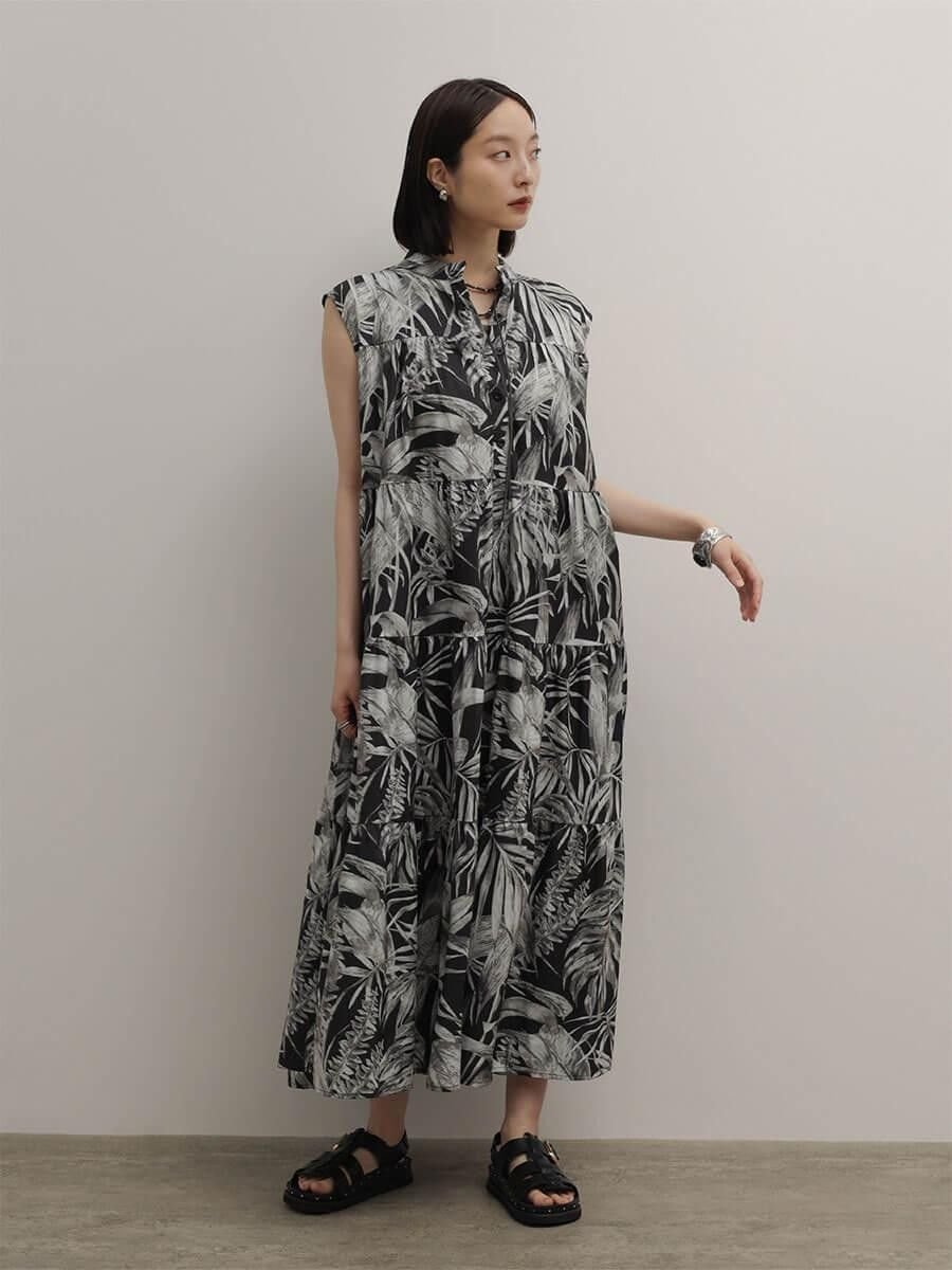 RADIATE ボタニカルプリントティアードワンピース ラシュッド ワンピース・ドレス その他のワンピース・ドレス ブラック