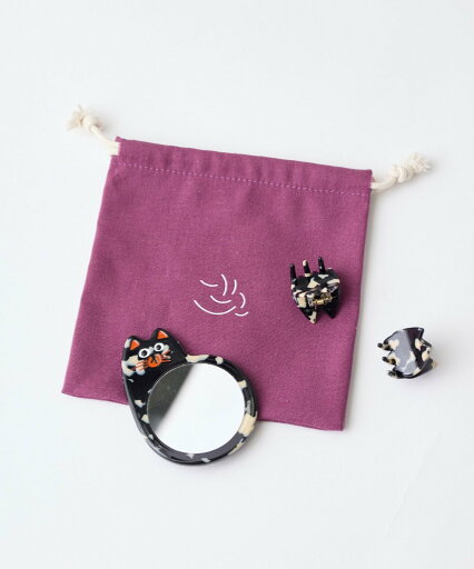 YVON キャットミラー&ミニクリップ《TRESSE》 イヴォン メイク道具・美容器具 手鏡・メイクミラー ピンク ブラック【送料無料】 YVON キャットミラー&ミニクリップ《TRESSE》 イヴォン メイク道具・美容器具 手鏡・メイクミラー ピンク ブラック【送料無料】
