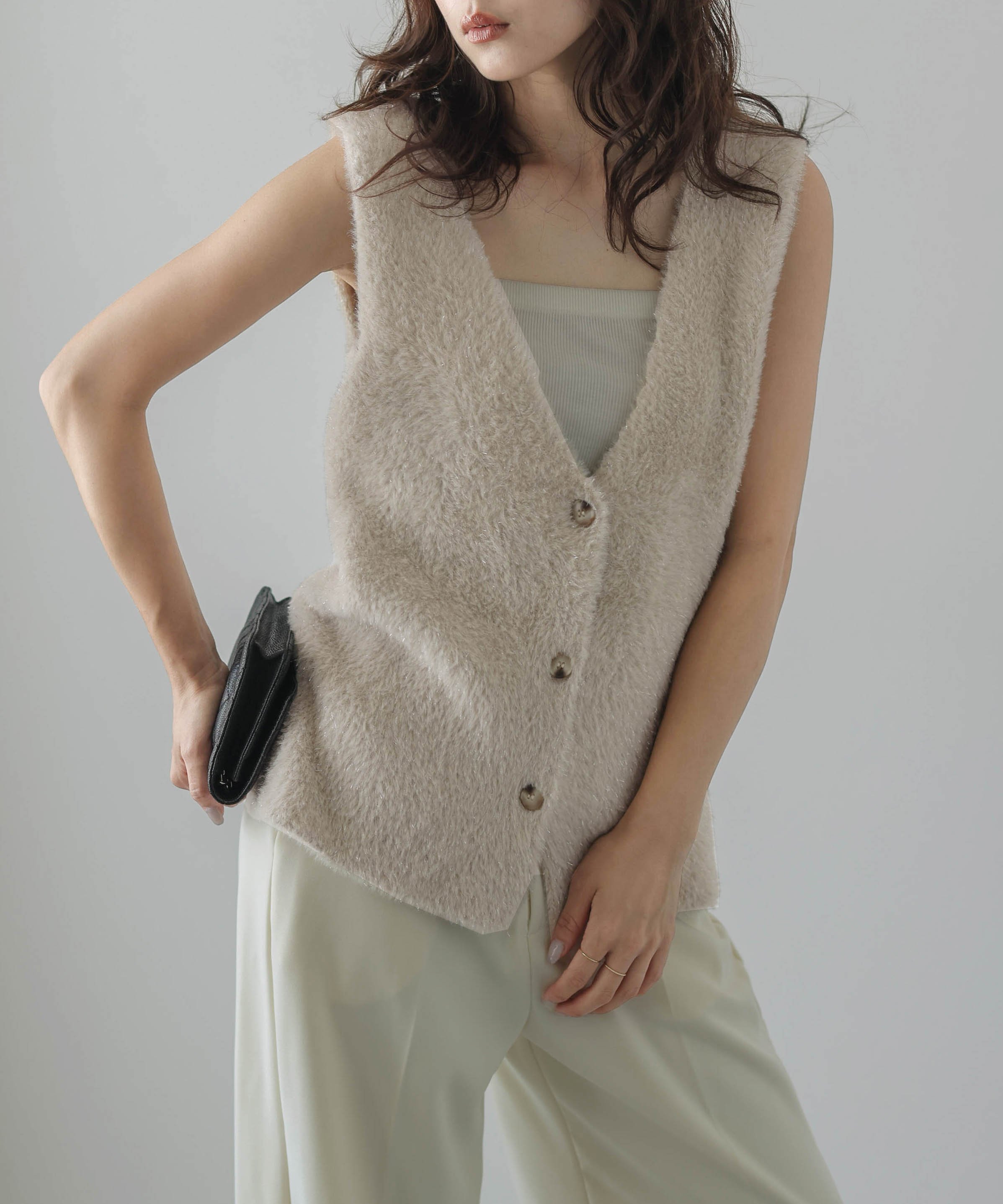 【SALE／50%OFF】Lajour 日本製 ラメニットベスト ラジュール トップス ベスト・ジレ ブラック グレー ..