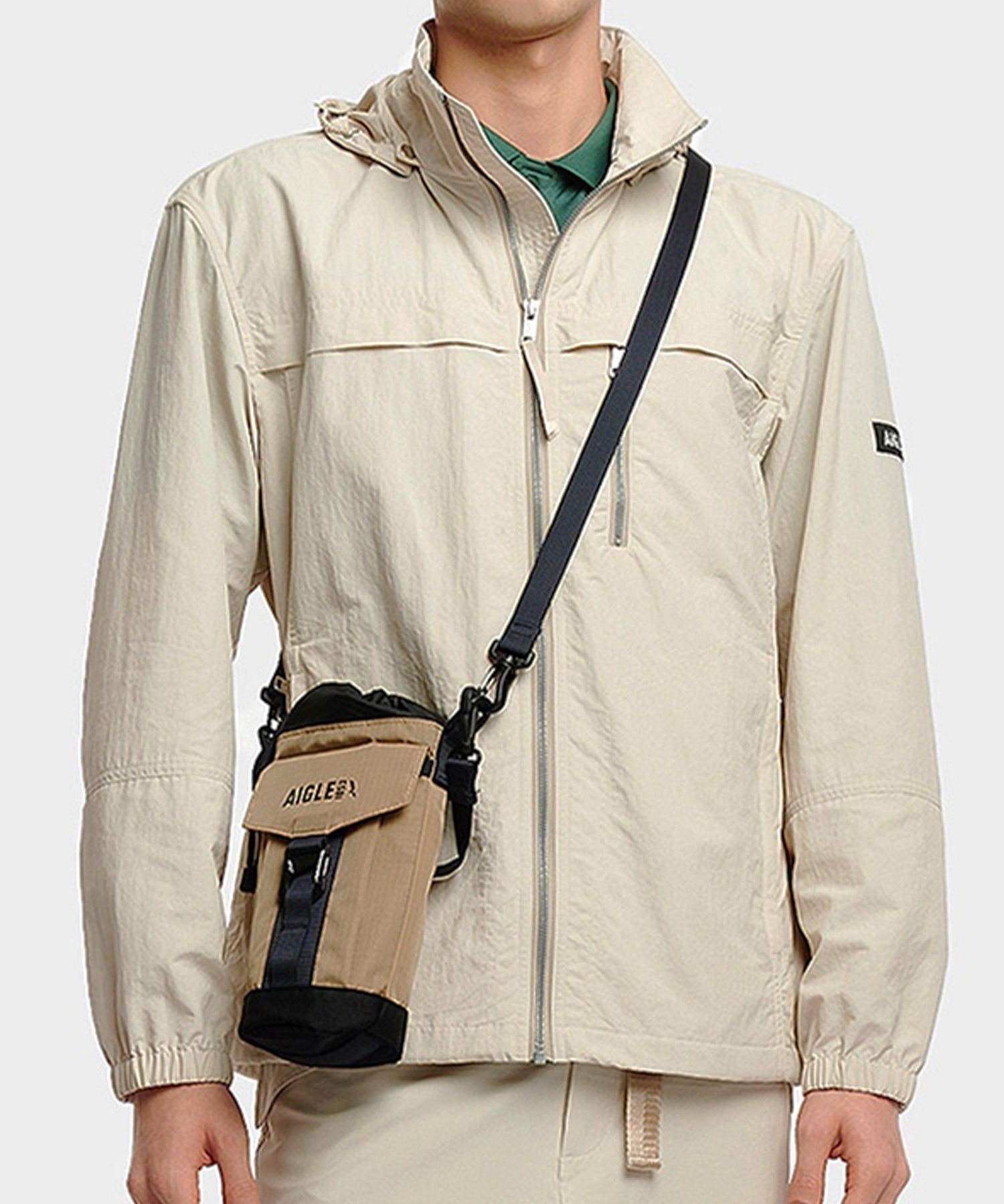 AIGLE 撥水 アーバン ボトルケース 1L エーグル バッグ ショルダーバッグ ブラック レッド ベージュ【送料無料】