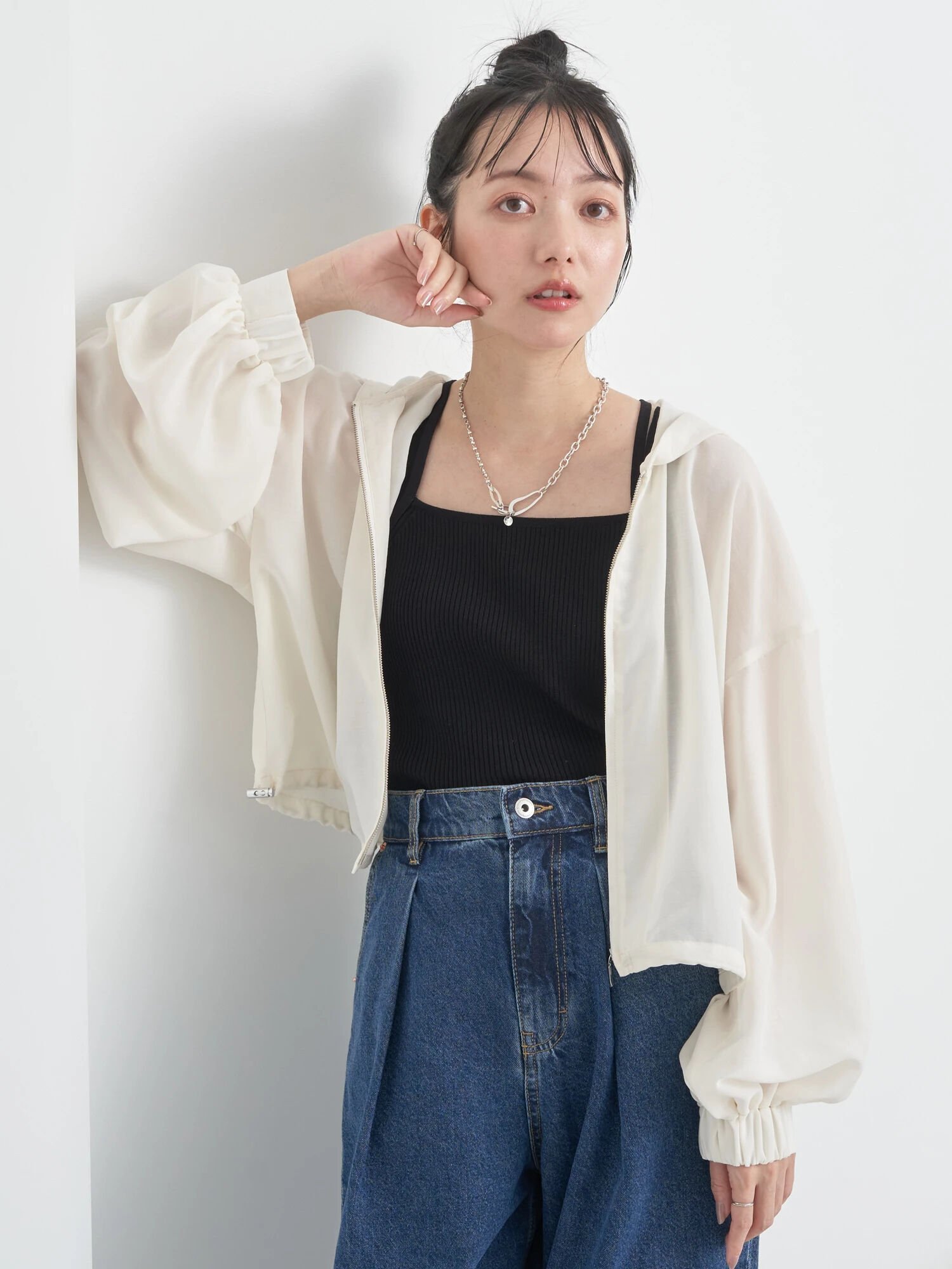 楽天Rakuten Fashionearth music&ecology シアーフードブルゾン レディース/夏/24SS アースミュージック&エコロジー ジャケット・アウター その他のジャケット・アウター ホワイト ブラック イエロー【送料無料】