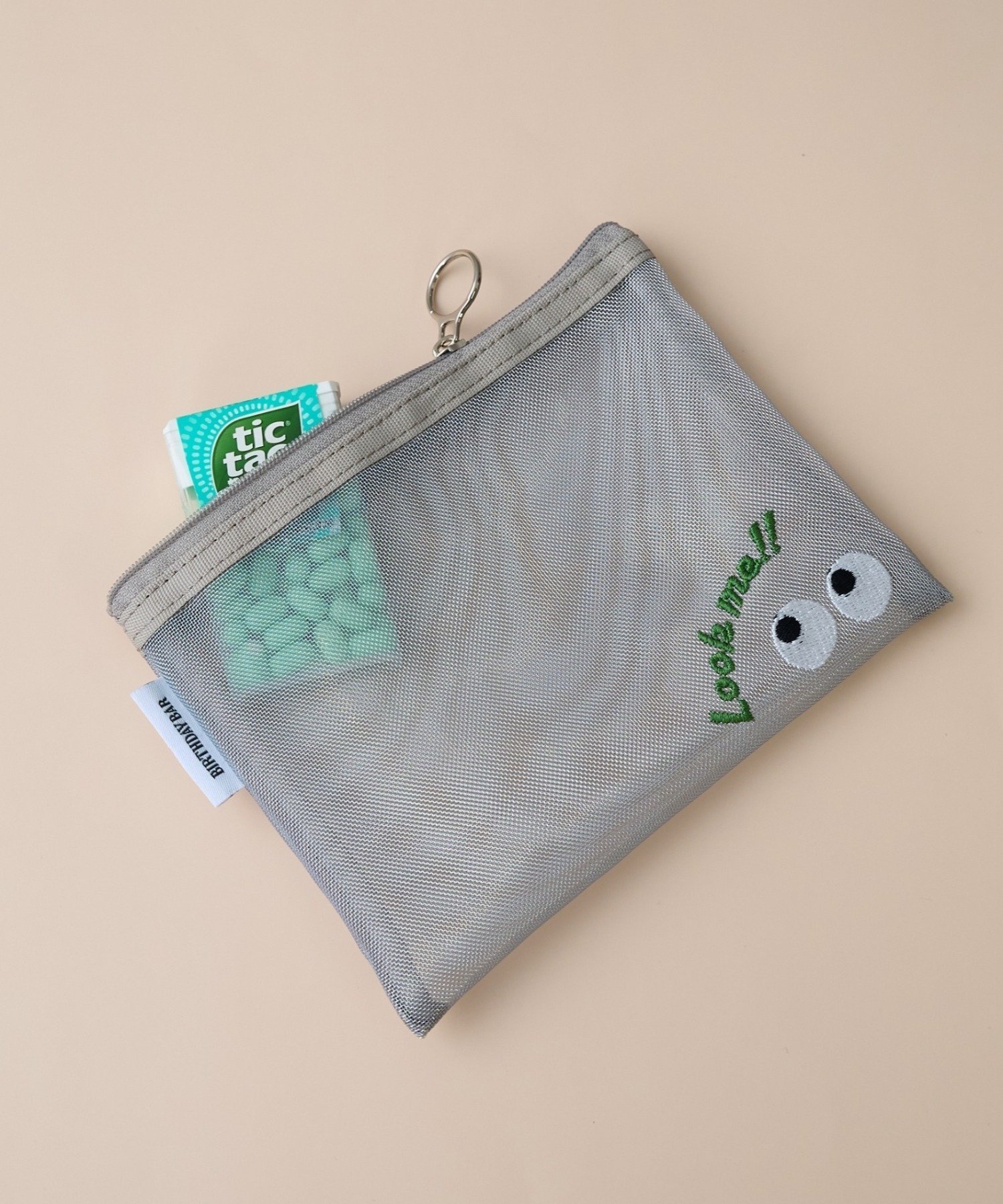 BIRTHDAY BAR おめめ 刺繍メッシュポーチ バースデイバー 財布・ポーチ・ケース ポーチ シルバー ブラ..