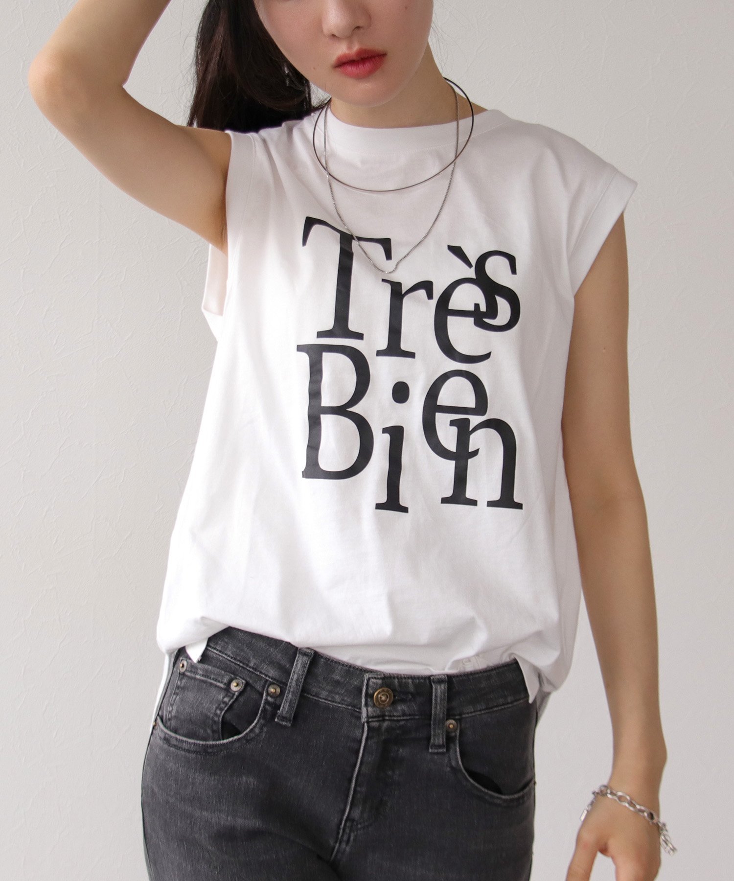 【SALE／30%OFF】Three Four Time Three Four Time/ロゴプリントノースリーブプルオーバー スリーフォータイム トップス ノースリーブ・タンクトップ ホワイト ブラックのサムネイル