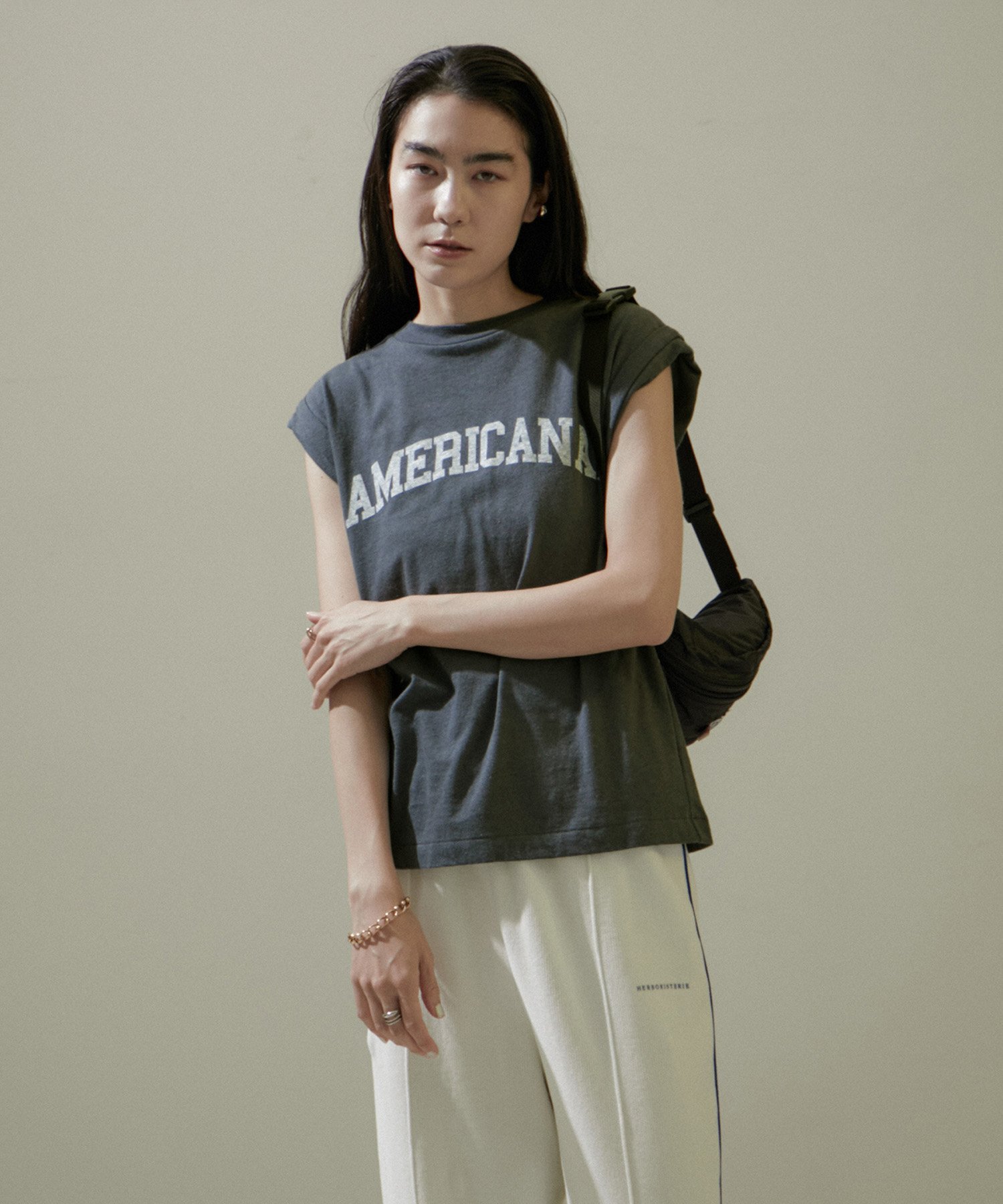 SALON adam et rope' 【Americana(アメリカーナ)】ロゴプリントロールアップT2 サロン アダム エ ロペ トップス カットソー・Tシャツ ブラック ホワイト【送料無料】