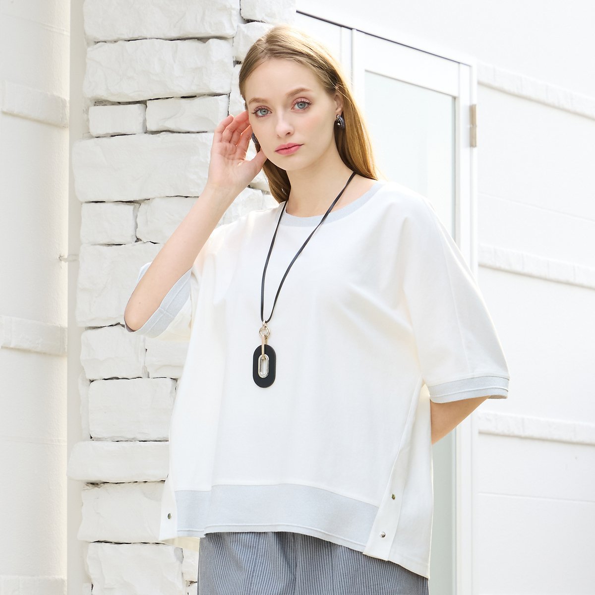 Liliane Burty 【Sprout./L~4L対応】ドルマンスリーブラメ配色Tシャツ リリアンビューティ トップス カットソー・Tシャツ ブラック ホワイト