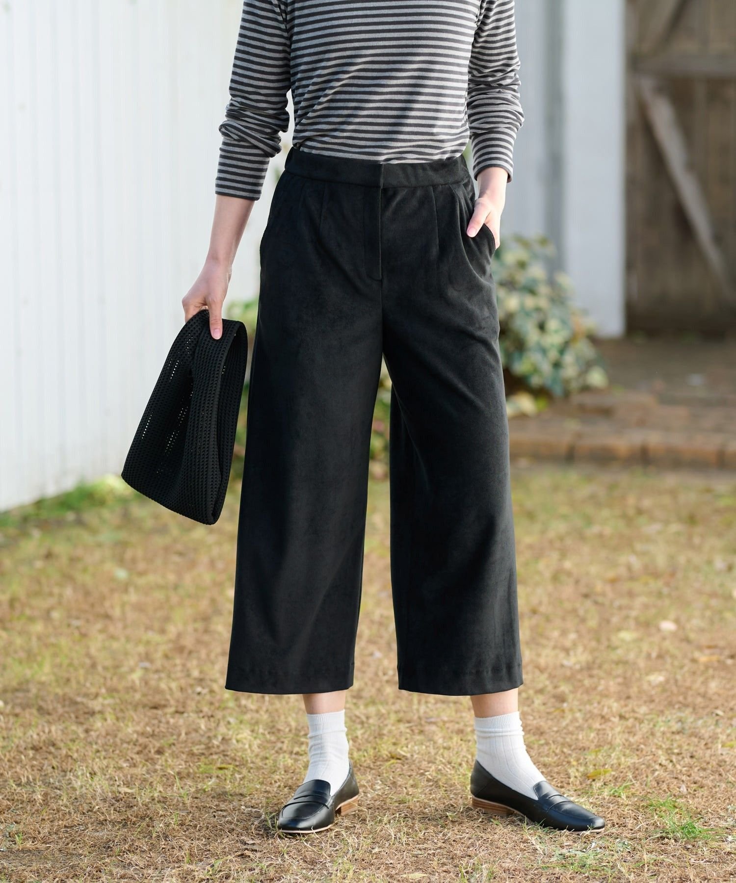 CARA O CRUZ 後ろウエストゴムコーデュロイのクロップドパンツ【ハッピーサーキュレーション】【産地ナブル】 キャラ・オ・クルス パンツ その他のパンツ ブラック ベージュ ネイビー