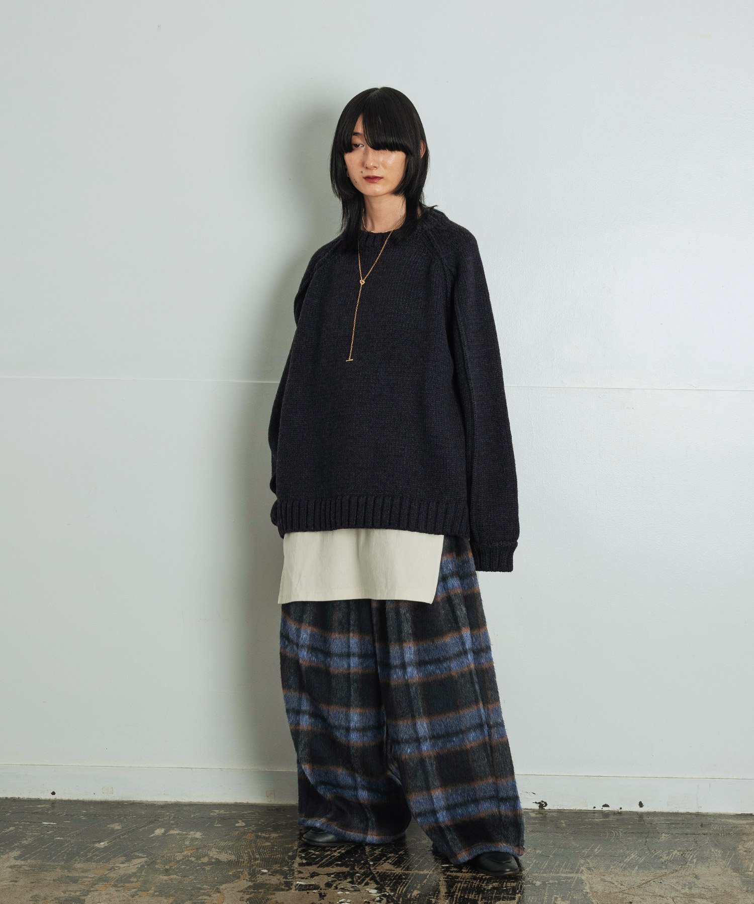 Aphlotus ハンド編みライク アウトリンキング ラグランスリーブ クルーネックニット アプロタス トップス ニット グレー ブラック【送料無料】