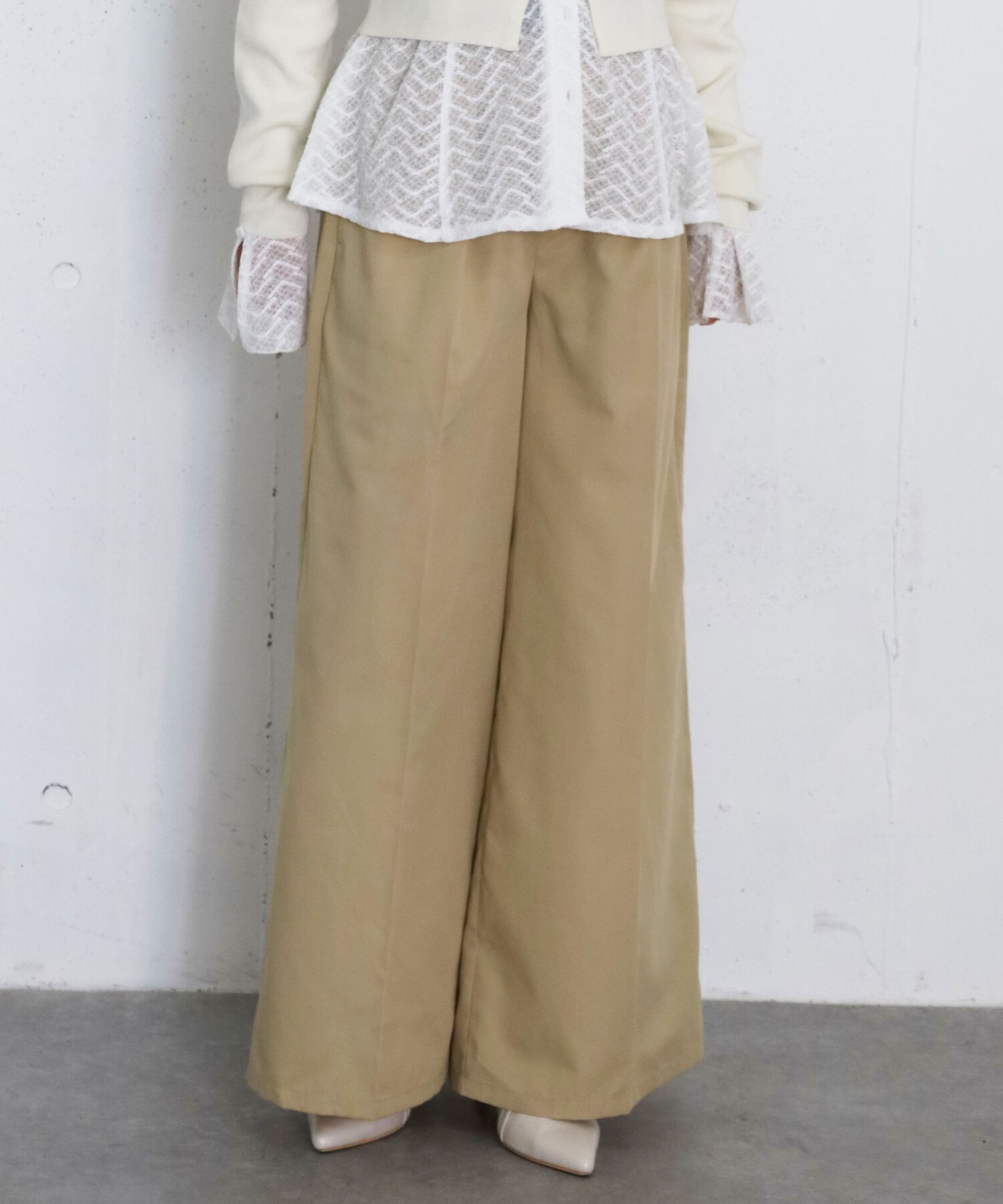 【SALE／50%OFF】archives ベルト付きタックワイドチノパン アルシーヴ パンツ その他のパンツ ベージュ カーキグリーン