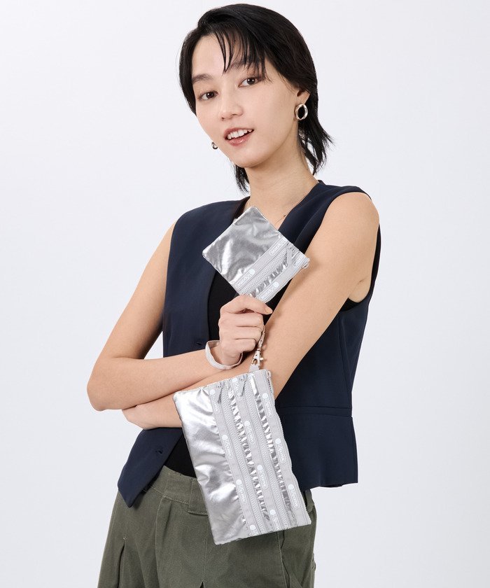LeSportsac 【公式】レスポートサック コラボ(ポーチ) 1602FA08 LeSportsac レスポートサック 財布・ポーチ・ケース ポーチ シルバー【送料無料】のサムネイル