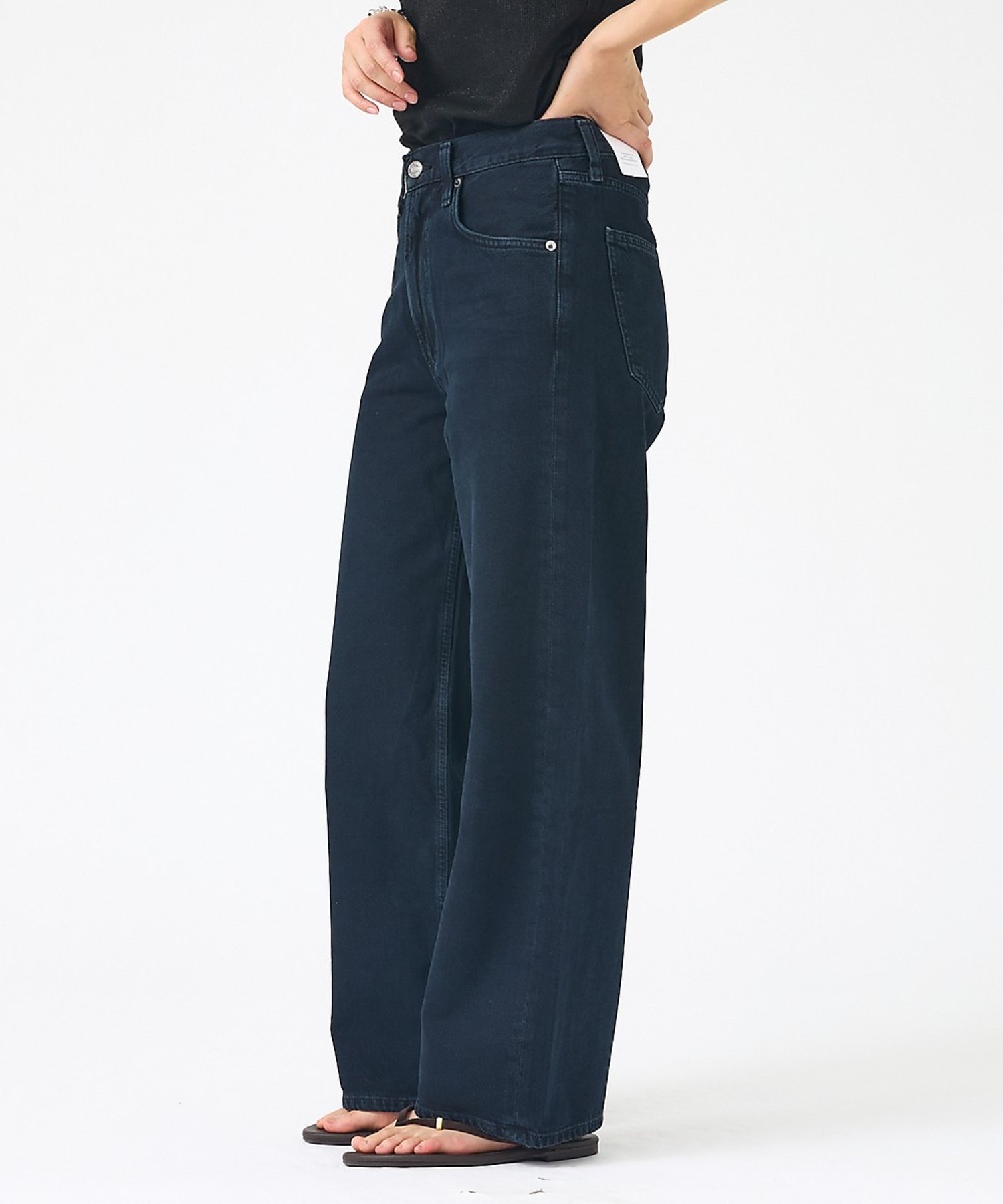 Rouge vif la cle 【AGOLDE/エーゴールドイー】Low Curve Crop Jean (We ルージュ・ヴィフ ラクレ パンツ ジーンズ・デニムパンツ ブラック【送料無料】