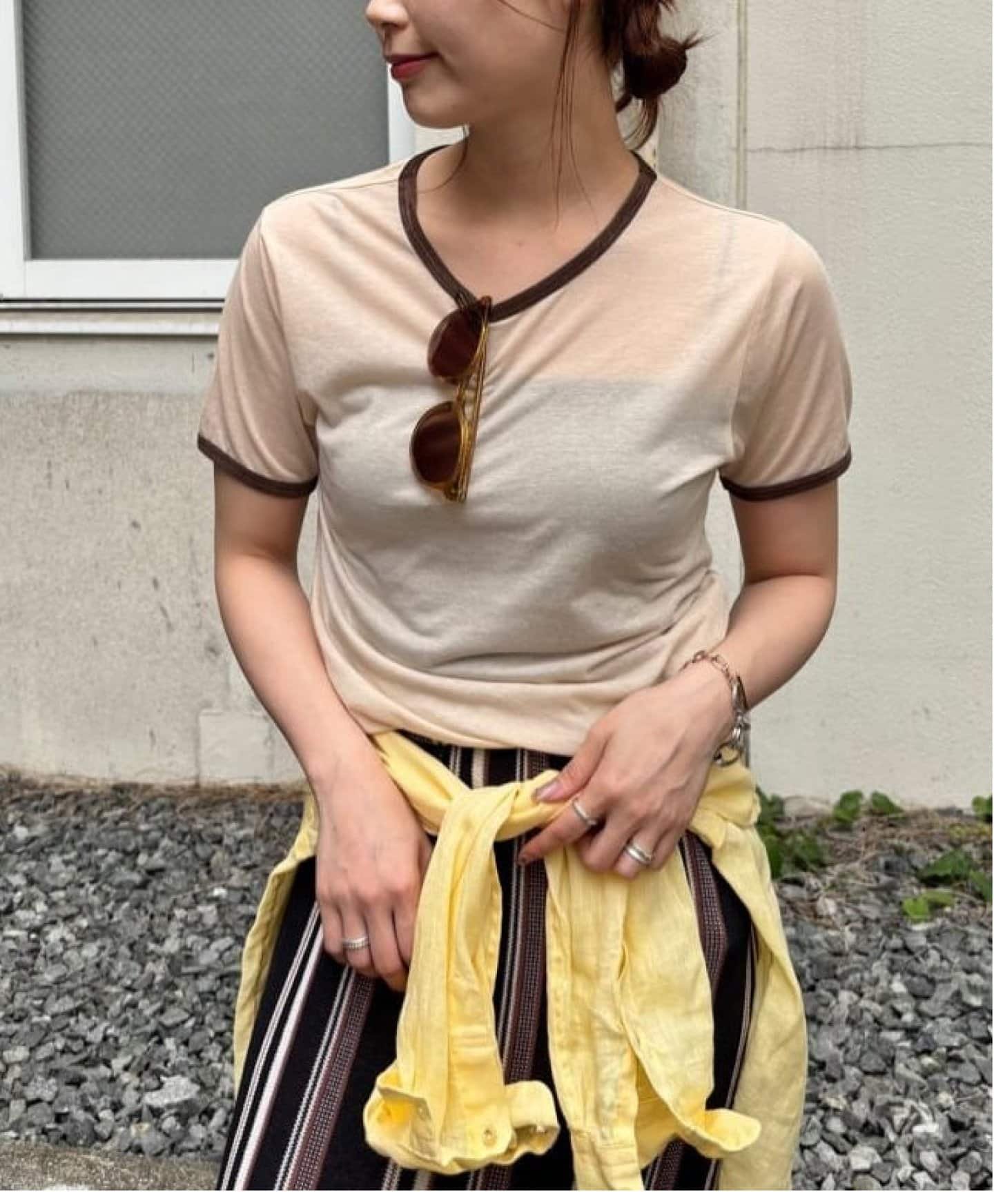 【SALE／30%OFF】JOURNAL STANDARD ベロアパイピング シアーT ジャーナル スタンダード トップス カットソー・Tシャツ ベージュ ブラウン【送料無料】のサムネイル