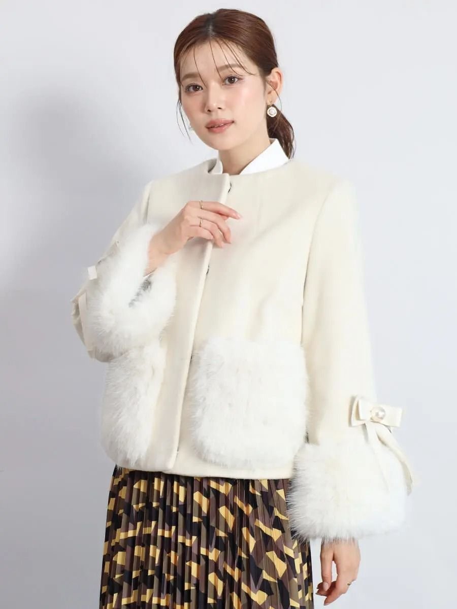 FENNEL リボン袖ファーアクセントショートコート ヴァン ジャケット・アウター ノーカラージャケット ブラック ホワイト【送料無料】のサムネイル