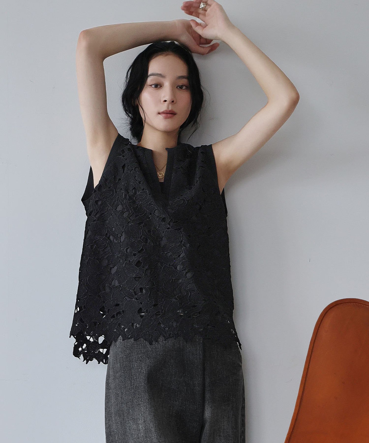 【SALE／11%OFF】ELFRANK ケミカルレース Vネック ベスト ジレ ガール トップス ベスト・ジレ ブラック【送料無料】のサムネイル