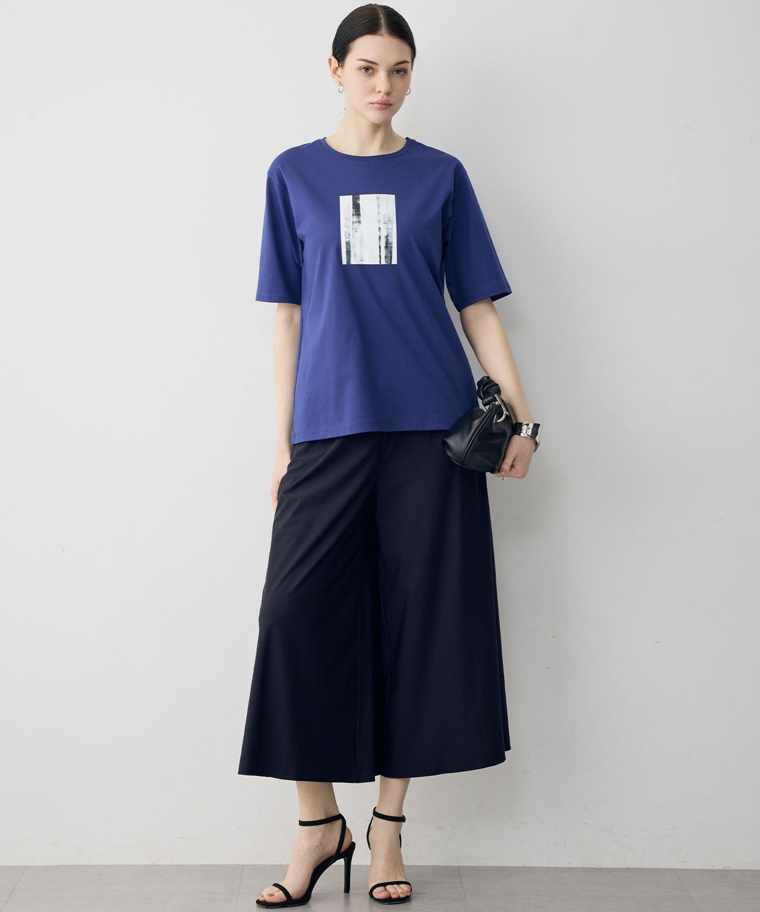 ICB L ロゴTEE(アートプリント) アイシービー トップス カットソー・Tシャツ ホワイト