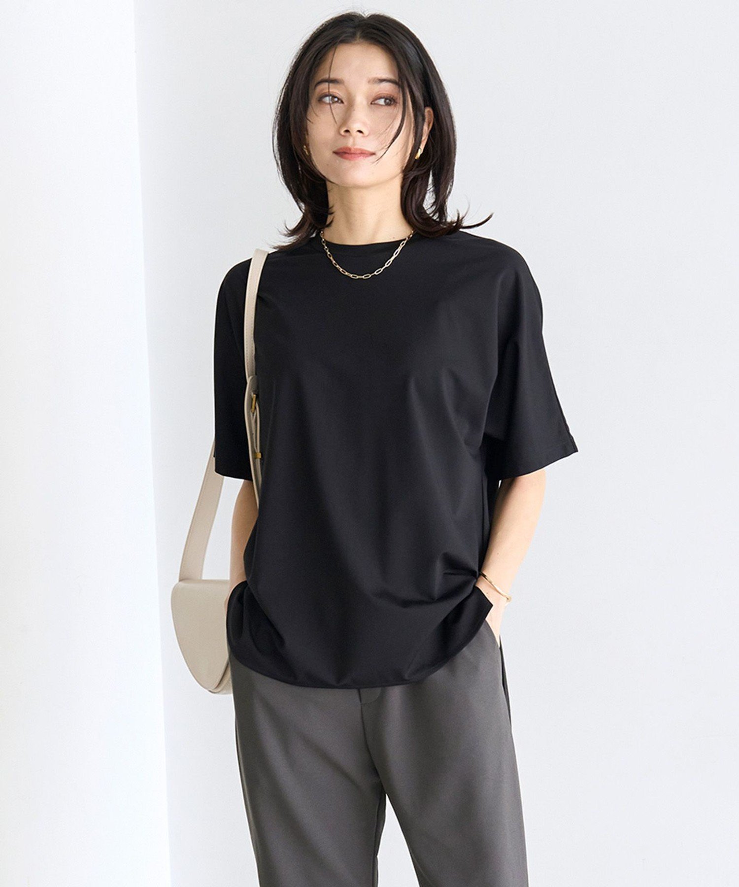UNFILO L BEAUTY FORM-T フォルムTシャツ アンフィーロ トップス カットソー・Tシャツ ネイビー ブラック グレー ブルー グリーン ホワイト