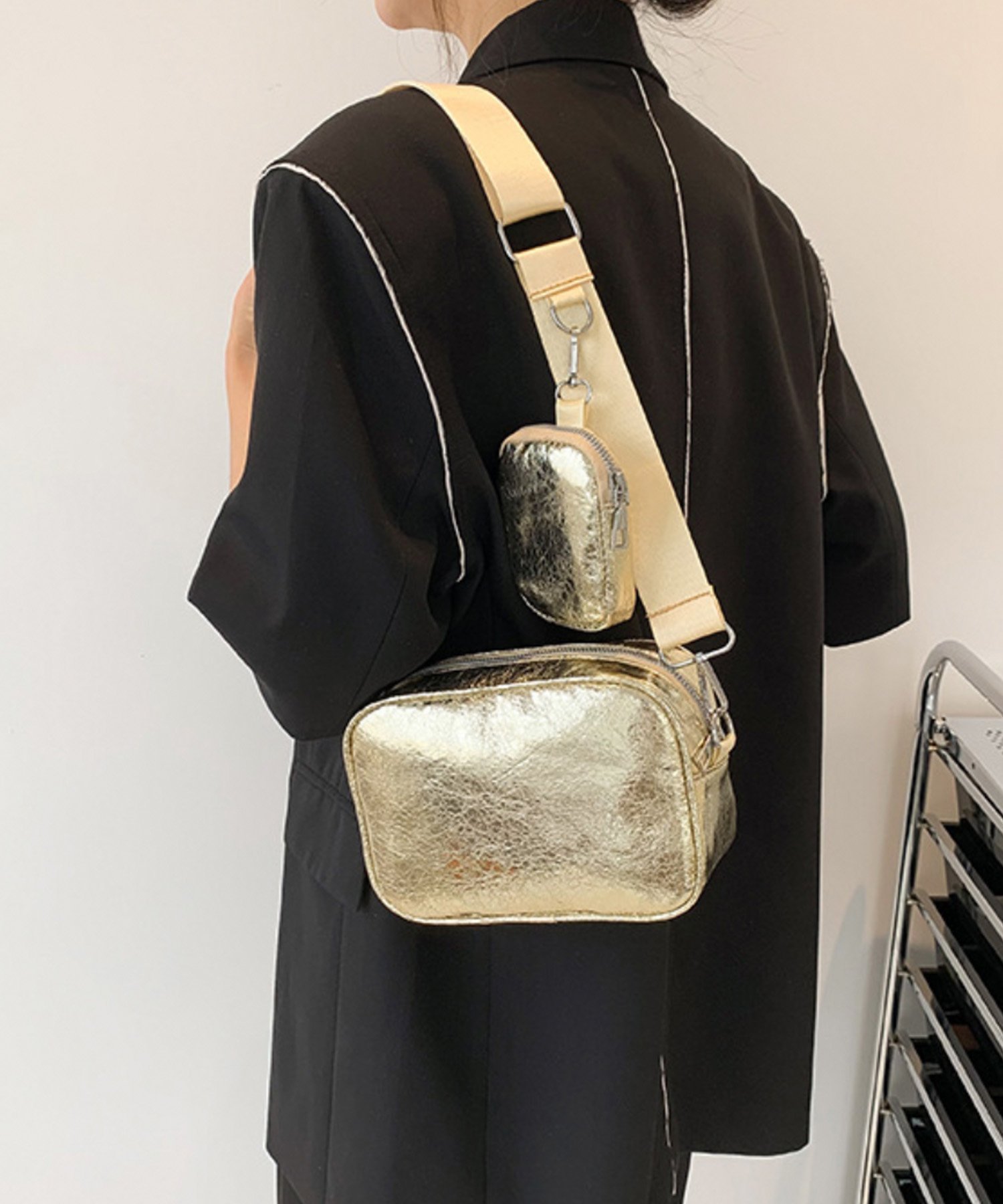 mignon trefle Room403 selected mignon trefle Room403 selected/(U)ポーチ付き メタルミニショルダーバッグ ミニョントレフル ルームヨンマルサンセレクティッド バッグ ショルダーバッグ シルバー ゴールド ブラック