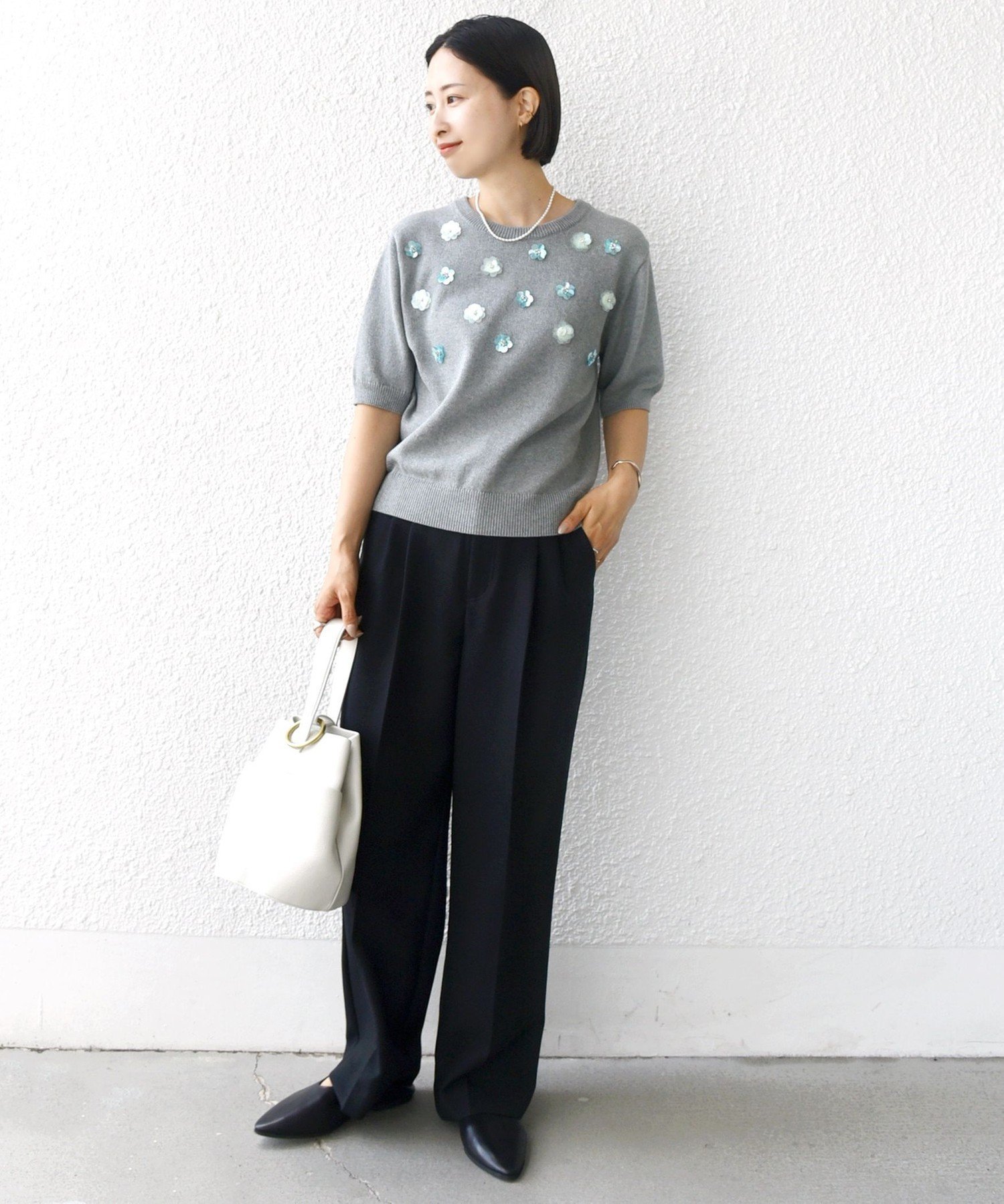 【SALE／40%OFF】SHIPS WOMEN ＜手洗い可能＞フラワー ビジュー ショート スリーブ ニット プルオーバー シップス トップス ニット ネイビー グレー【送料無料】