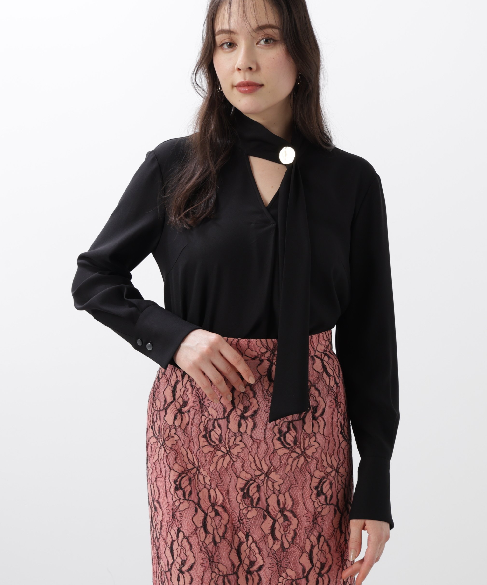 【美品】PINKY&DIANNE ブラック 長袖ブラウス Pinky&Dianne（シャツ/ブラウス(長袖/七分)）のフリマアイテム一覧