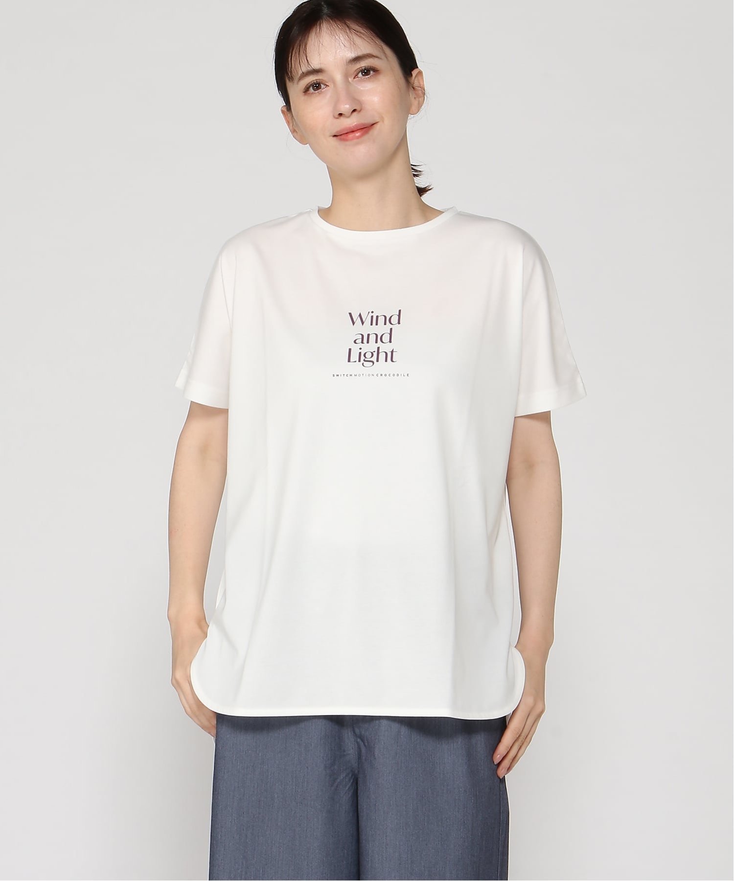(W)プレーティング天竺 ロゴプリント Tシャツ クロコダイル トップス カットソー・Tシャツ ホワイト ピンク