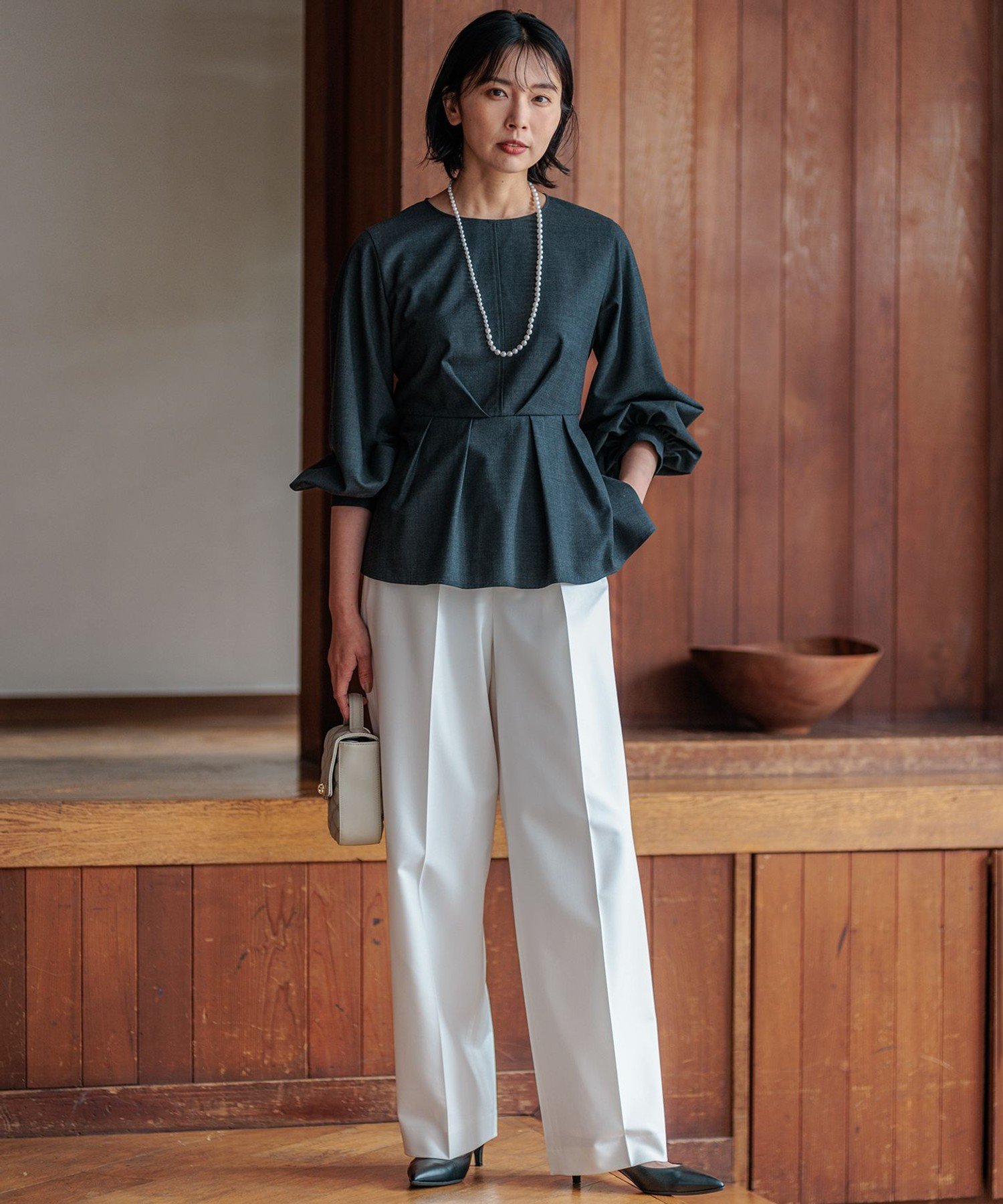 23区 L 【CLASSY.10月号掲載/洗える】TWマットクロス ペプラム ブラウス ニジュウサンク トップス シャツ・ブラウス ネイビー グレー